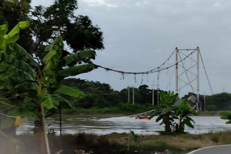Tres fallecidos y dos desaparecidos dejó el colapso de puente Gonzalo Icaza