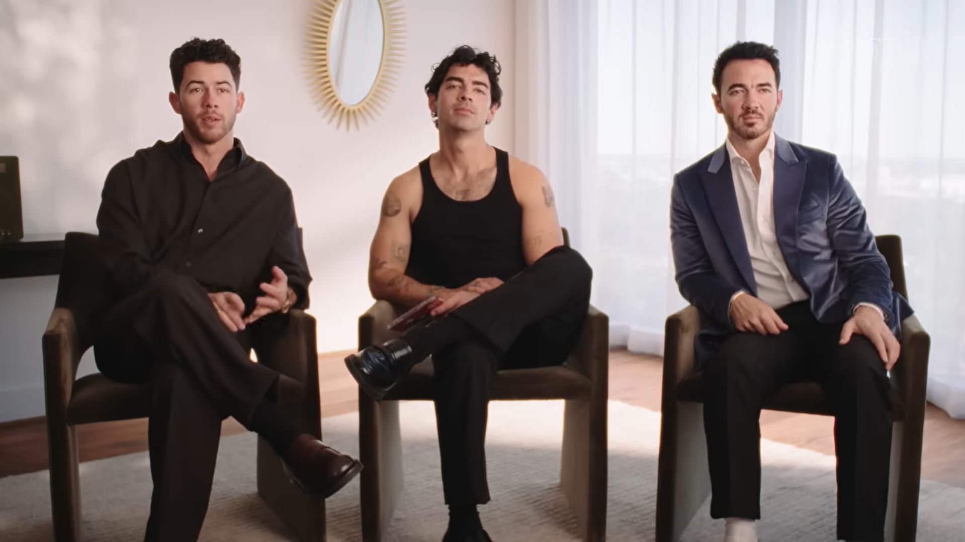 Nick, Joe y Kevin compartieron anécdotas sobre sus inicios, cambios de sello y el impacto que tuvo la familia por su música (People)