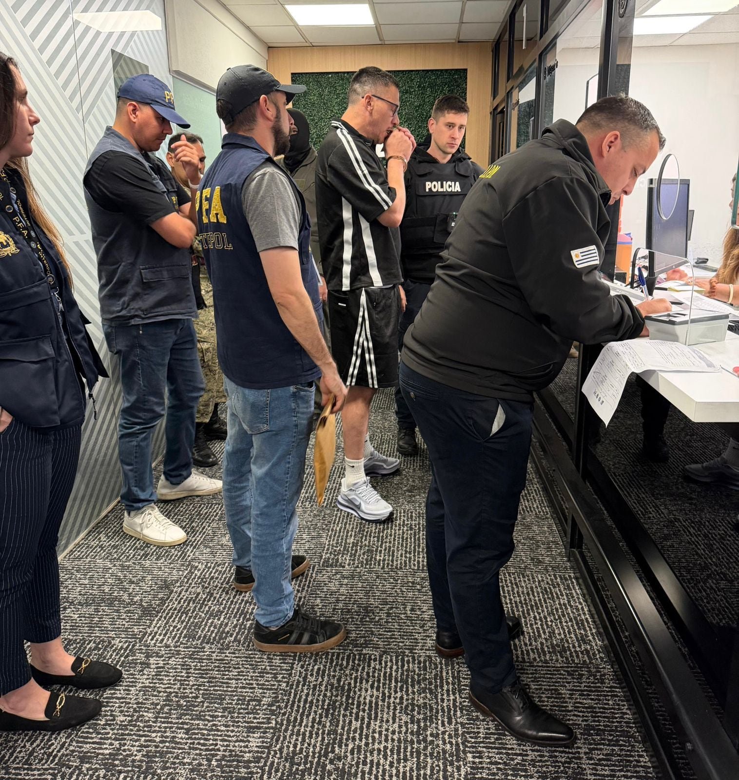 Fernández Albín en el aeropuerto de San Fernando