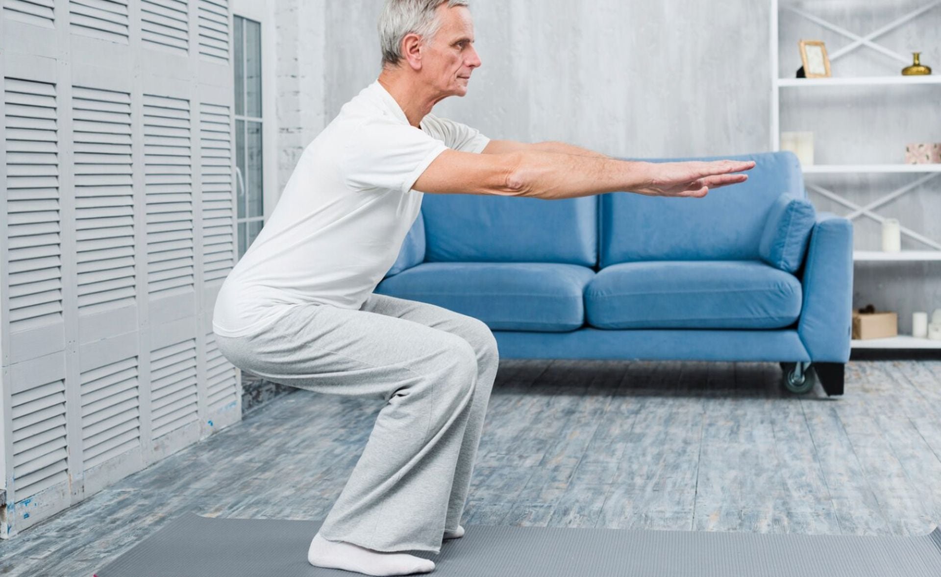 Mantener la fuerza en las piernas es importante para mantener una buena salud metabólica, según Rojas. (Freepik)