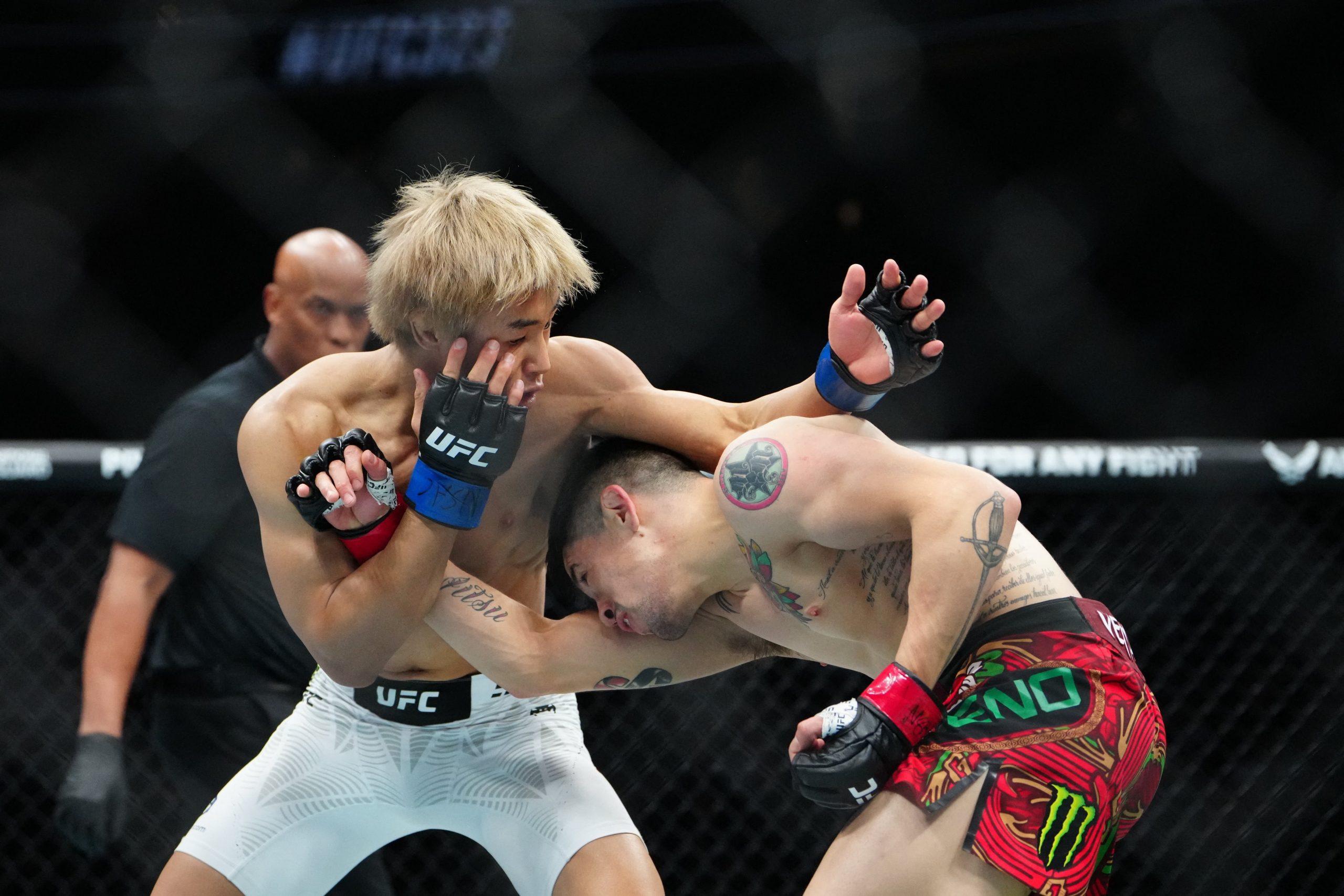 El camino por retomar el título superligero se complicó para el tijuanense. (Credit: Stephen R. Sylvanie-Imagn Images)