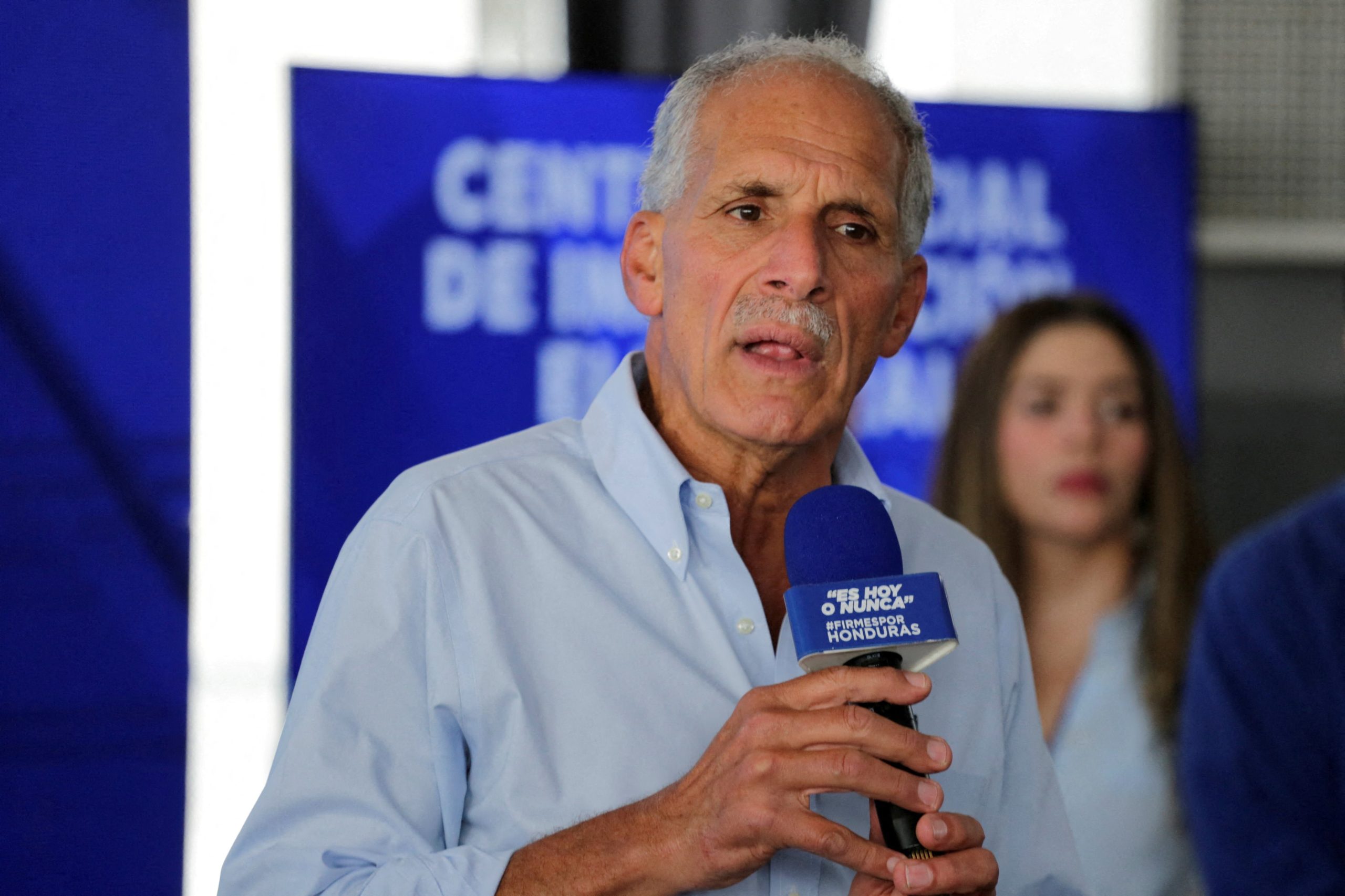 El candidato Nasry “Tito” Asfura continúa en primer lugar con el 40,29% de los votos (REUTERS/Leonel Estrada/Archivo)