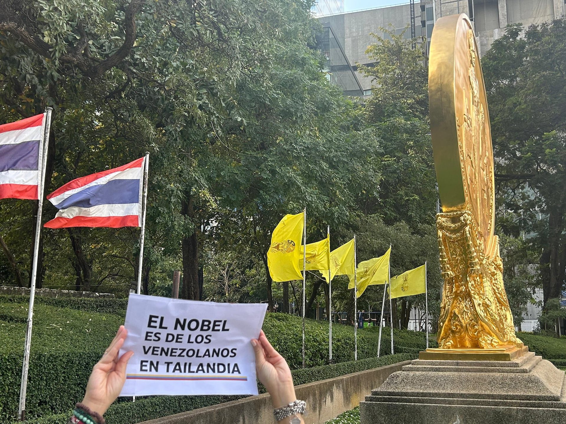 En redes sociales, los simpatizantes de Machado difundieron imágenes de movilizaciones desde lugares como Tailandia (X)