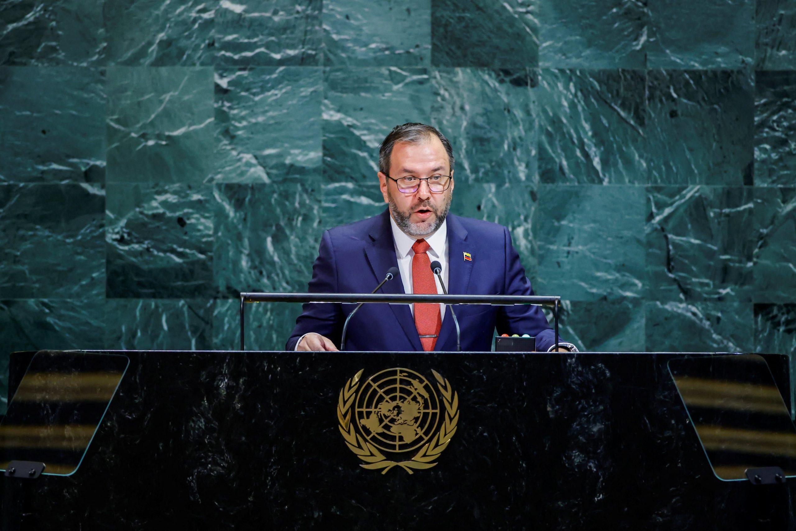 Yván Gil sostuvo conversaciones con Abás Araqchí sobre incidentes en el mar Caribe (Reuters)