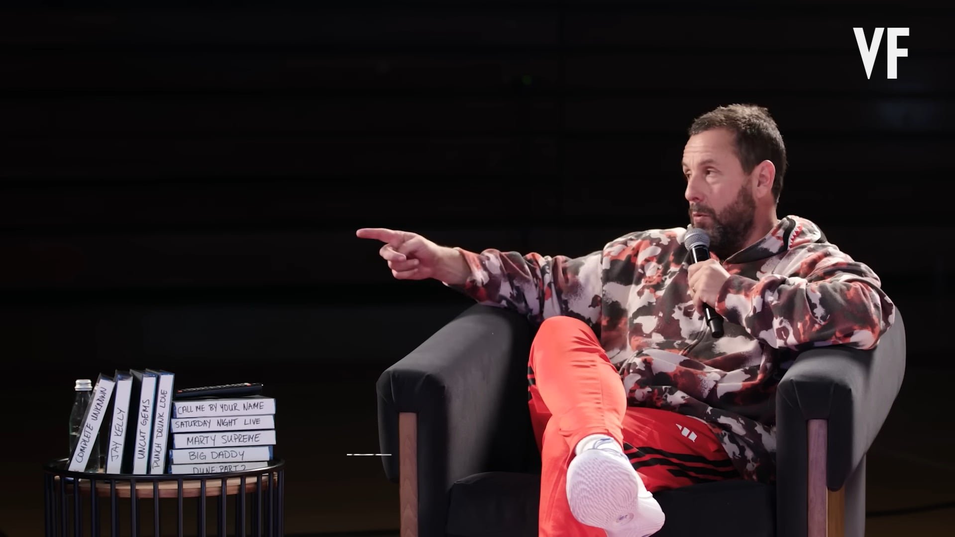 Adam Sandler revive el icónico sketch del Herlihy boy y comparte detalles inéditos sobre su creación (YouTube: Vanity Fair)