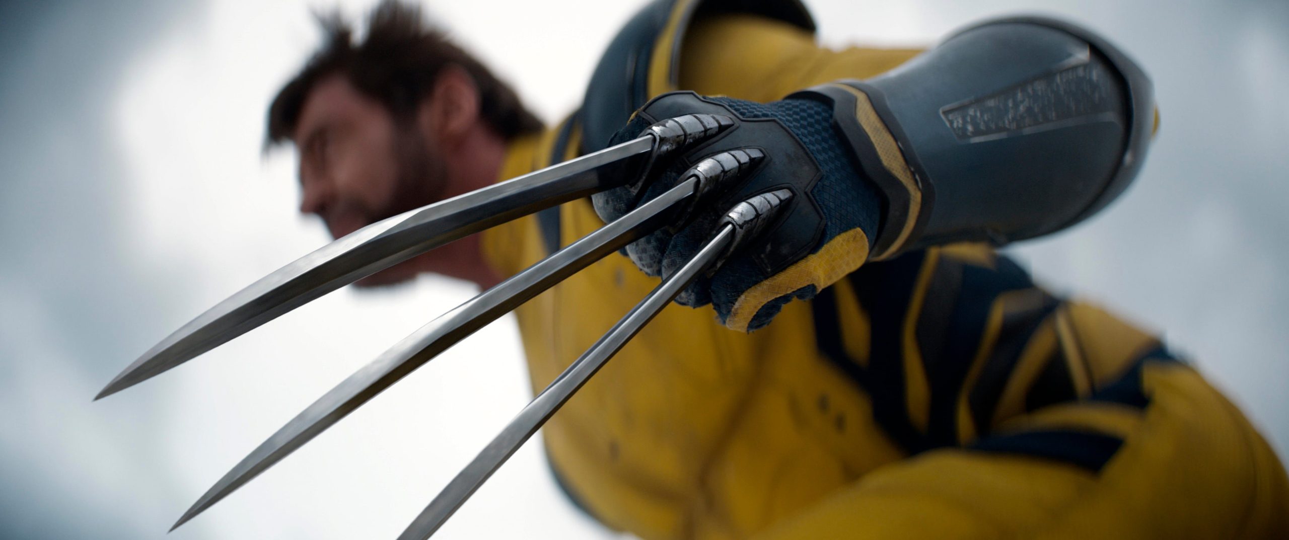 Hugh Jackman revela que una reflexión personal lo motivó a regresar como Wolverine en Deadpool 3 tras su retiro (20th Century Studios/Marvel Studios vía AP)