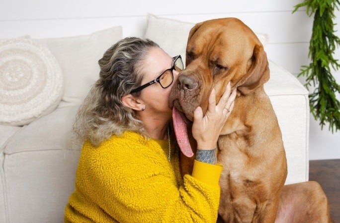 La dueña de Ozzy asegura que la longitud de la lengua no afecta su salud ni su comportamiento diario (Créditos: Guinness World Records)