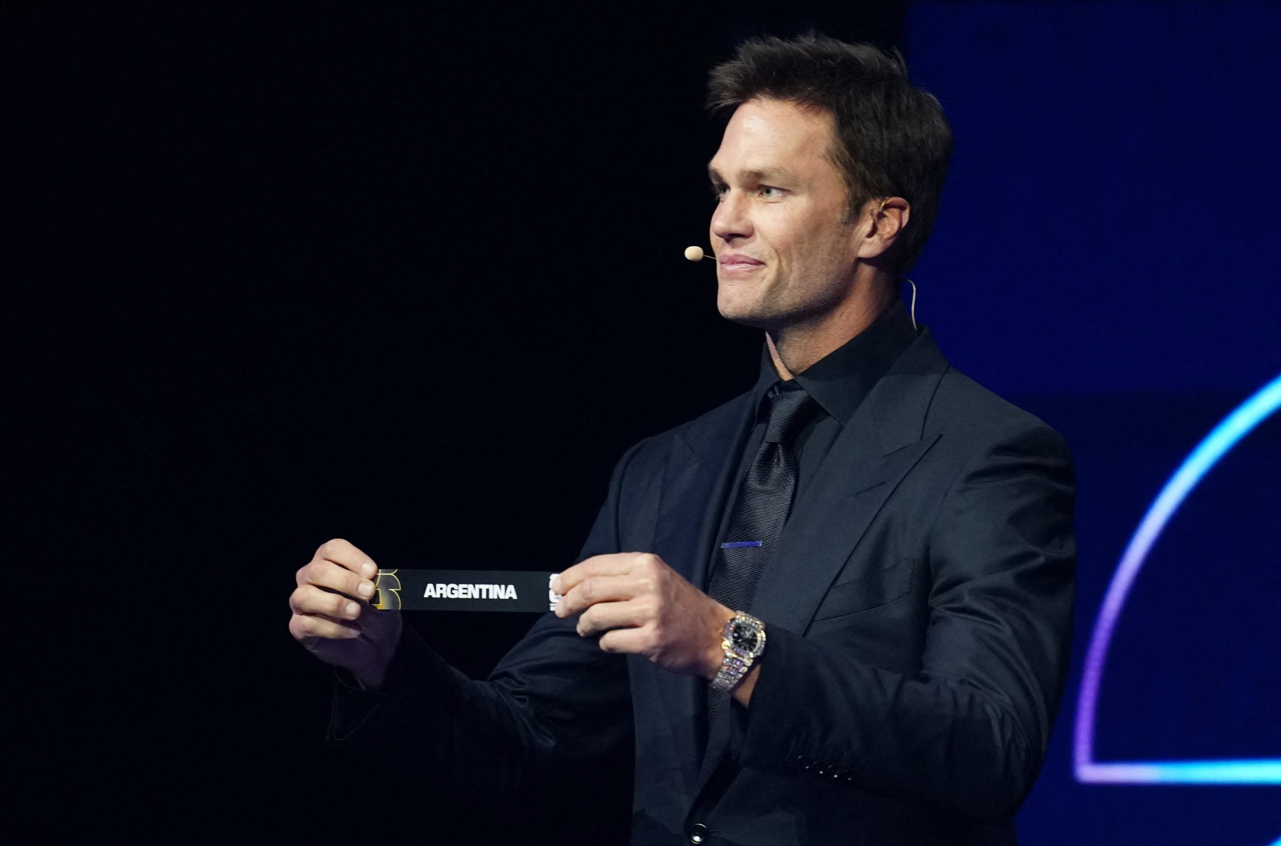El momento en el que Tom Brady sacó el nombre de Argentina en el sorteo del Mundial 2026 de Estados Unidos, México y Canadá (REUTERS/Jia Haocheng)