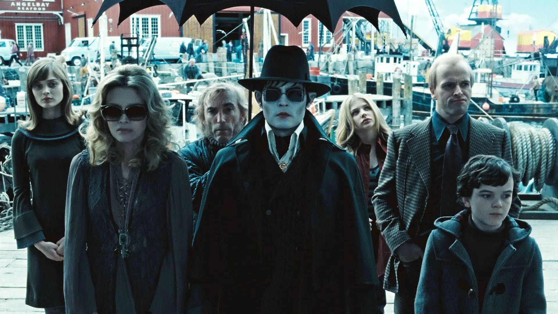 Chloë Grace Moretz y Michelle Pfeiffer ya habían trabajado juntas como madre e hija en Dark Shadows, dirigida por Tim Burton en 2012
(Warner Bros.)