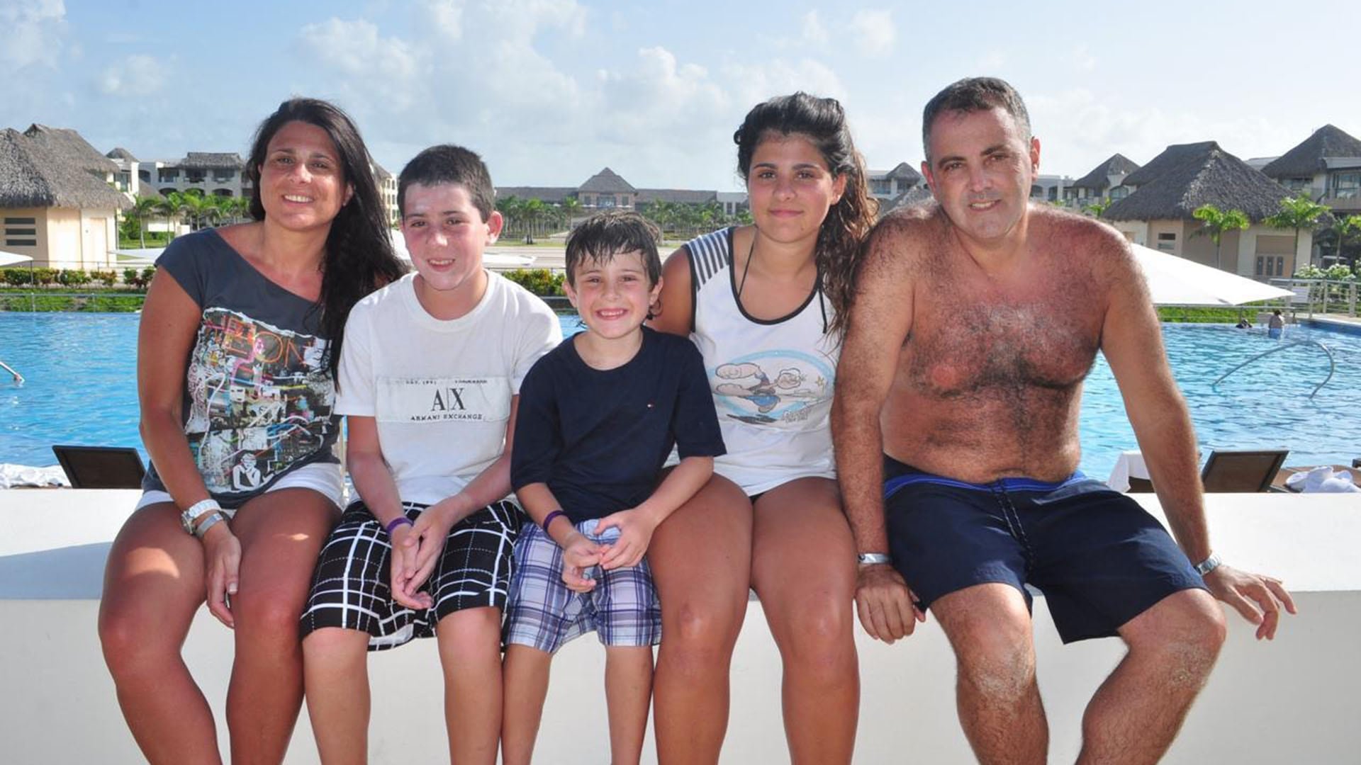 La Hersztenkraut, con mamá Karina, papá Edgardo, y los hermanos Micaela, Diego y Nicolás