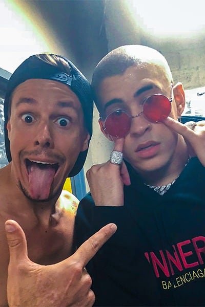 El tatuador estadounidense Funky Matas convierte su cuerpo en un lienzo de autógrafos de figuras como 50 Cent, Bad Bunny y Usain Bolt (Créditos: Guinness World Records)