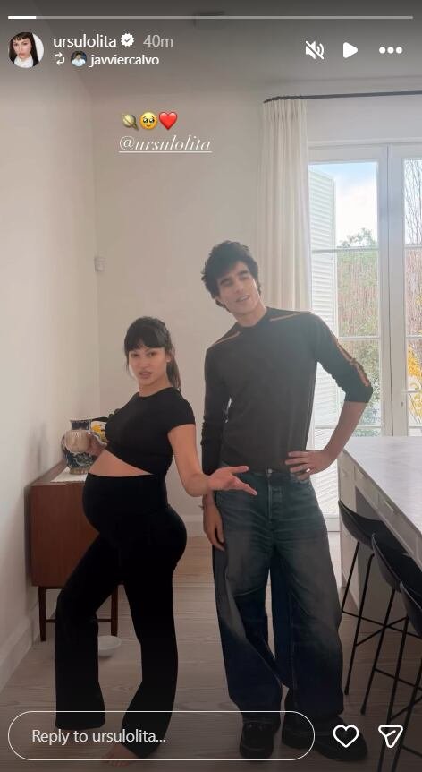 La postal de la actriz junto a su colega y amigo, Javier Calvo