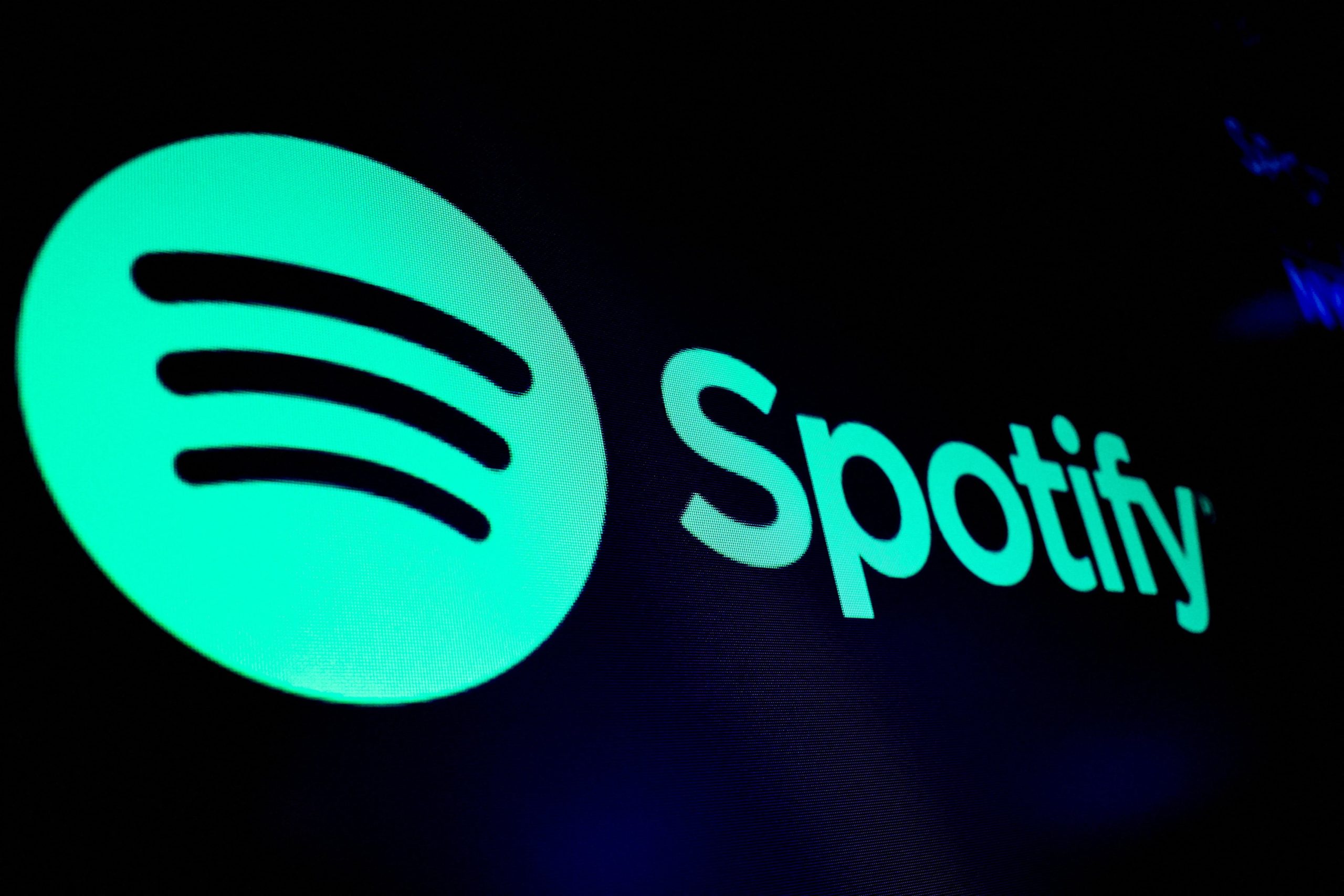 Spotify Wrapped 2025 ratificó el poder de la música para trazar puentes intergeneracionales. 
  REUTERS/Brendan McDermid 