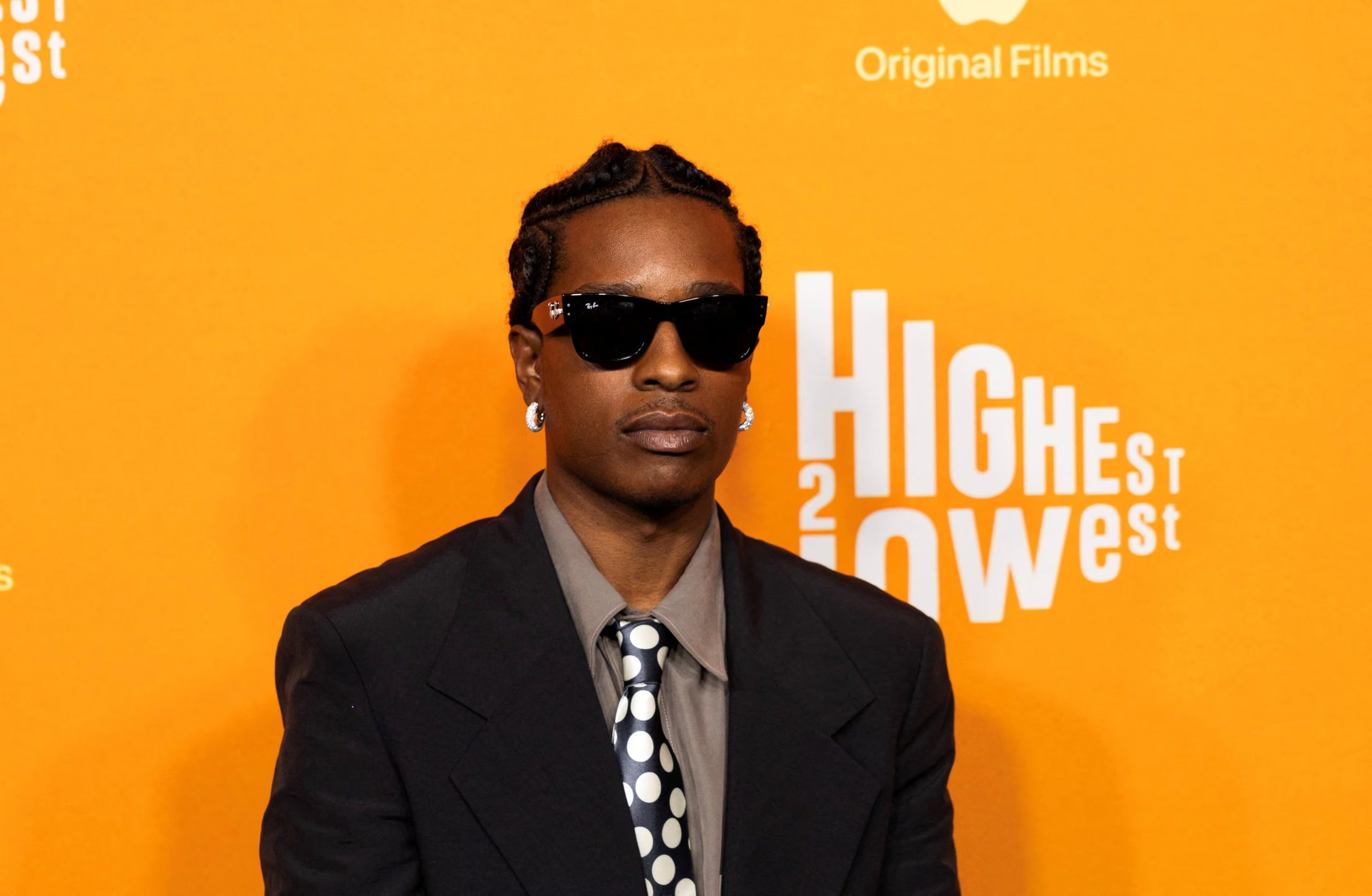La influencia materna resultó clave para que ASAP Rocky se acercara a Rihanna y consolidara una relación sólida y real (REUTERS/Aude Guerrucci)
