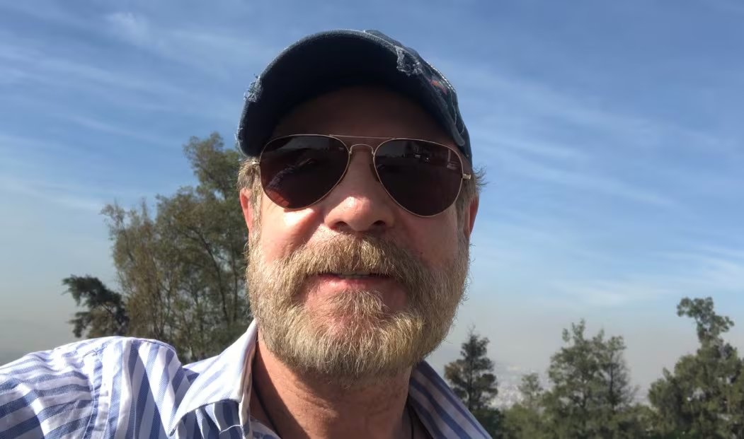 Las declaraciones de Alejandro Tomassi reavivan la conversación sobre la ausencia y el misterio en torno a Adela Noriega.
(TW: @alextommasiof)