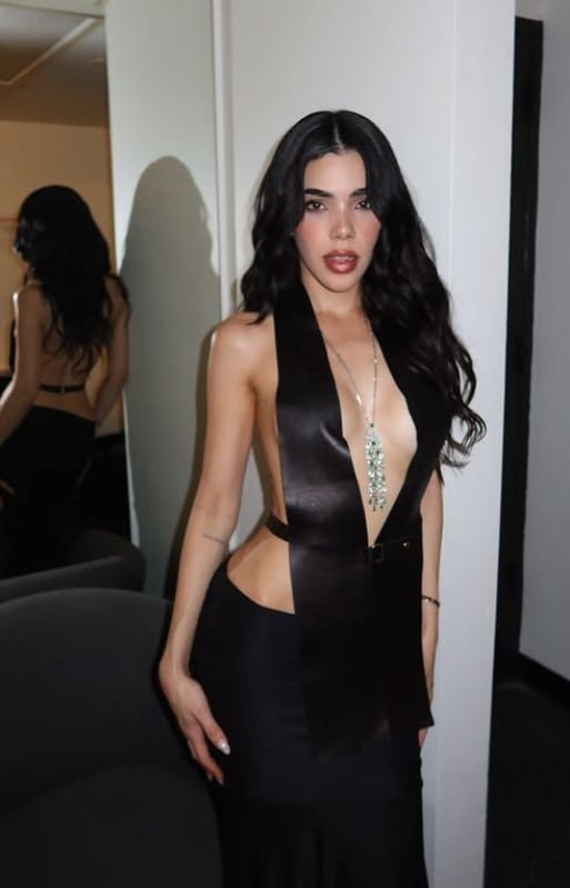 El atuendo de Kenia Os y su complicidad con Peso Pluma marcan tendencia en la gala musical (IG)