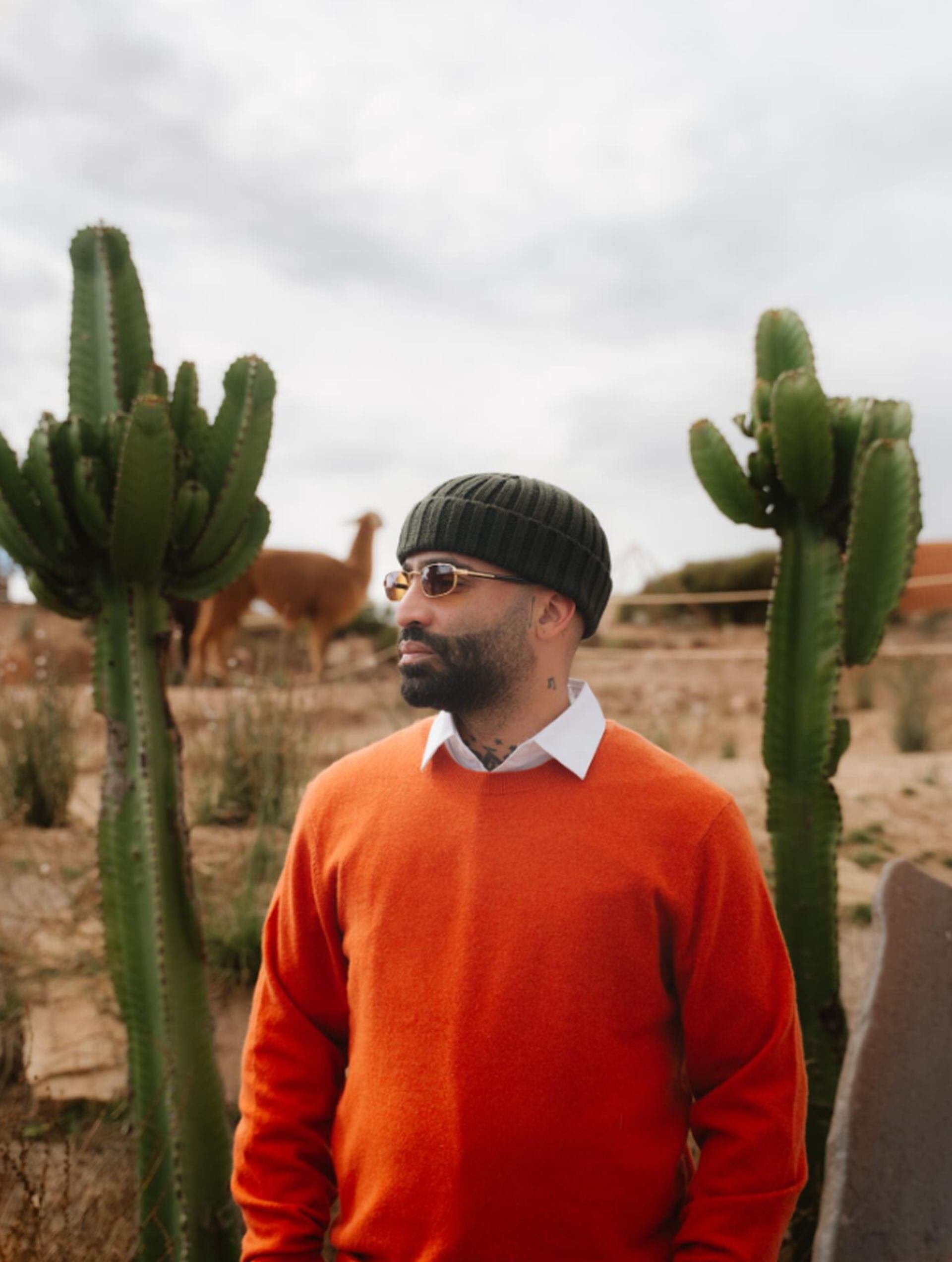 La posibilidad de un artista invitado reaviva la conversación en redes, donde Arcángel aparece como nombre recurrente por su historial musical, aunque la producción no confirma cambios en el cartel. (Facebook)