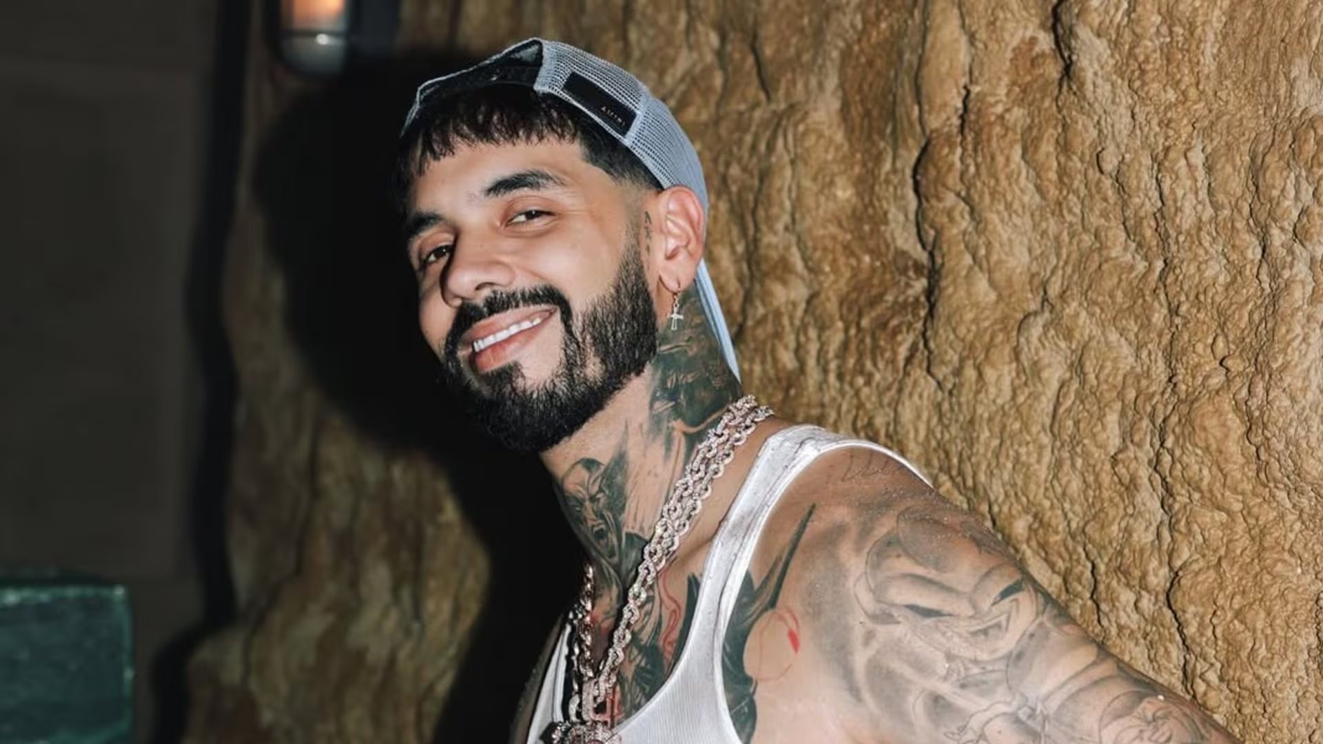 Las teorías sobre la salud de Anuel AA aumentaron tras la cancelación de conciertos y cambios en su apariencia física, aunque no hay información oficial que las confirme - crédito @anuel /Instagram