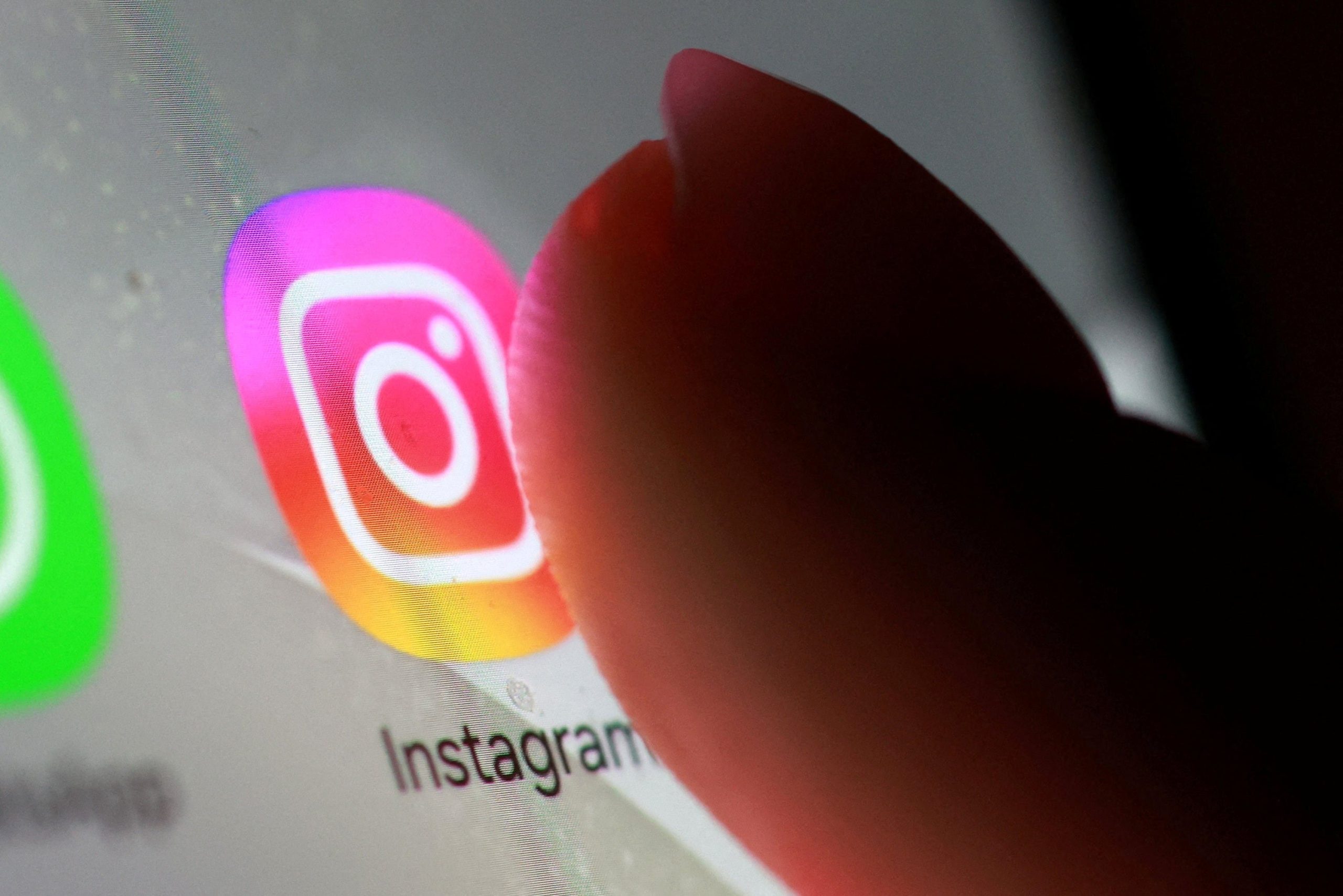 La abundancia de imágenes generadas por IA incrementa las dudas sobre la autenticidad de los contenidos que circulan en Instagram. (Reuters)