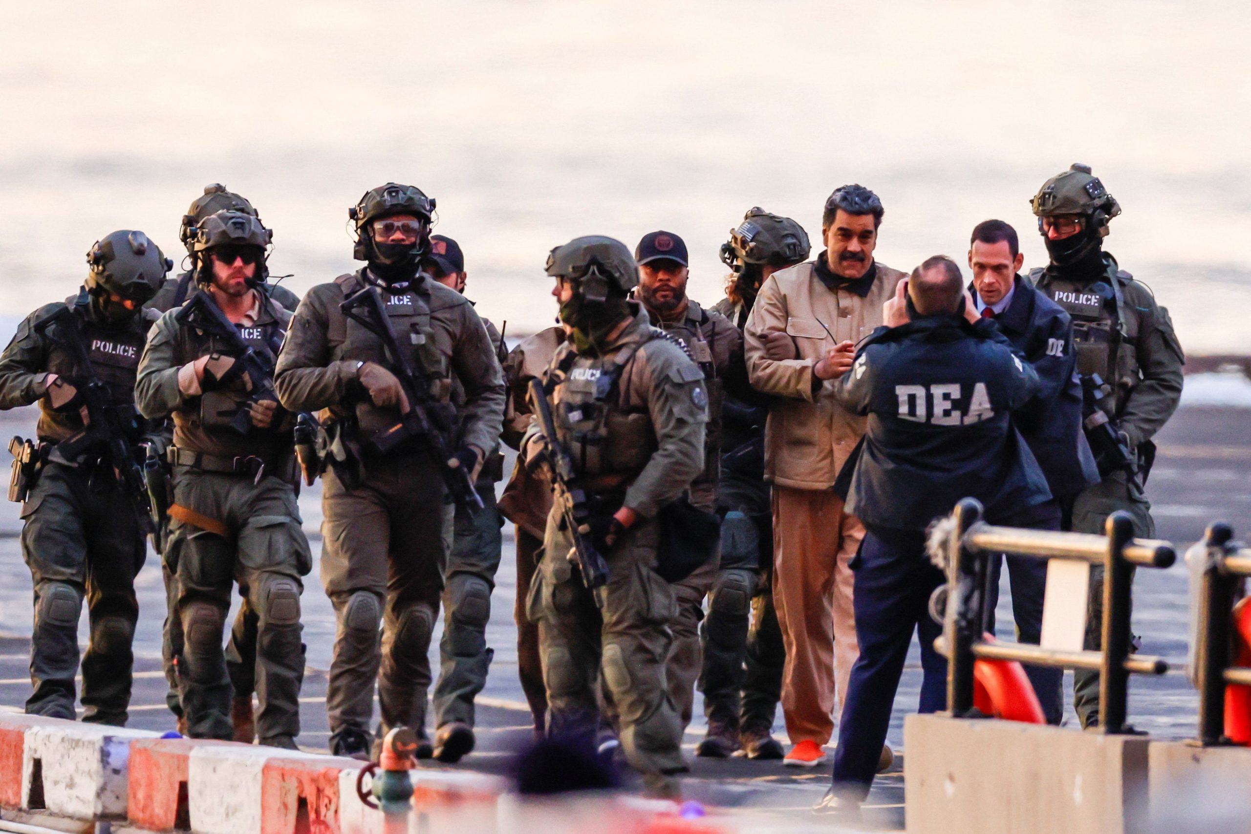 La tarde del mismo sábado 4 de enero Maduro y su esposa Cilia Flores llegaron a Nueva York - crédito Eduardo Muñoz/Reuters