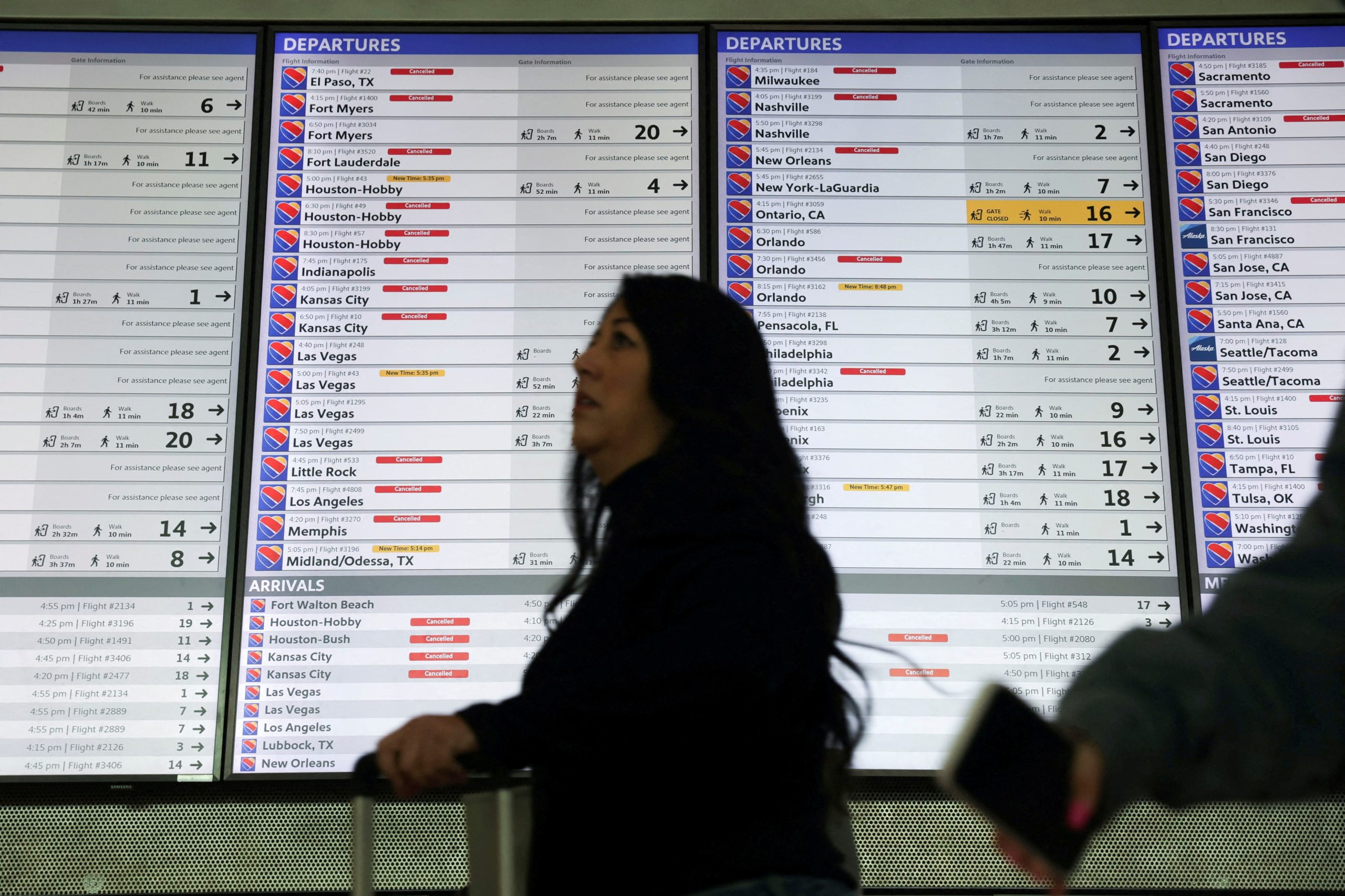 Los aeropuertos de Atlanta, Dallas, Nueva York y Chicago registran graves interrupciones aéreas por la tormenta de nieve y hielo. (REUTERS/Shelby Tauber/ARCHIVO)