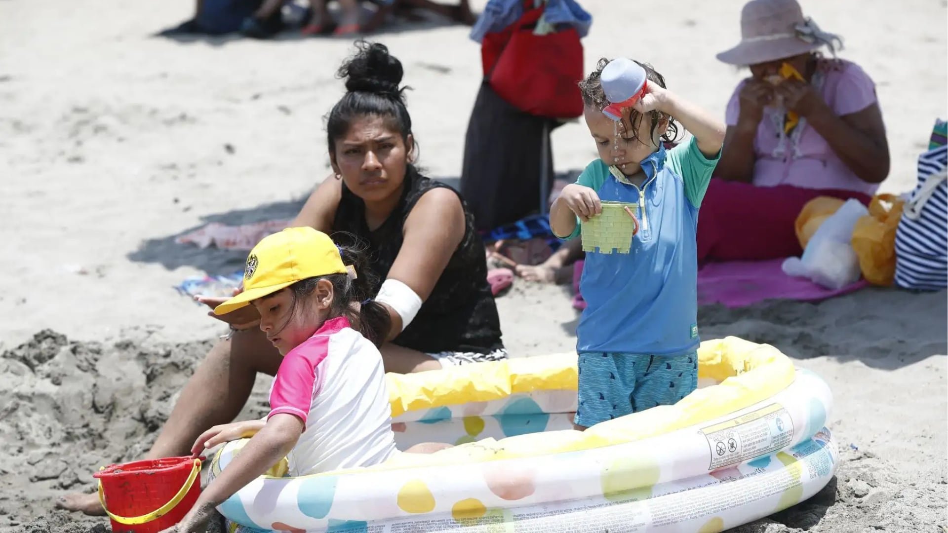 Cómo proteger a niños con cáncer en verano: recomendaciones para evitar deshidratación e infecciones. (Foto: Agencia Andian