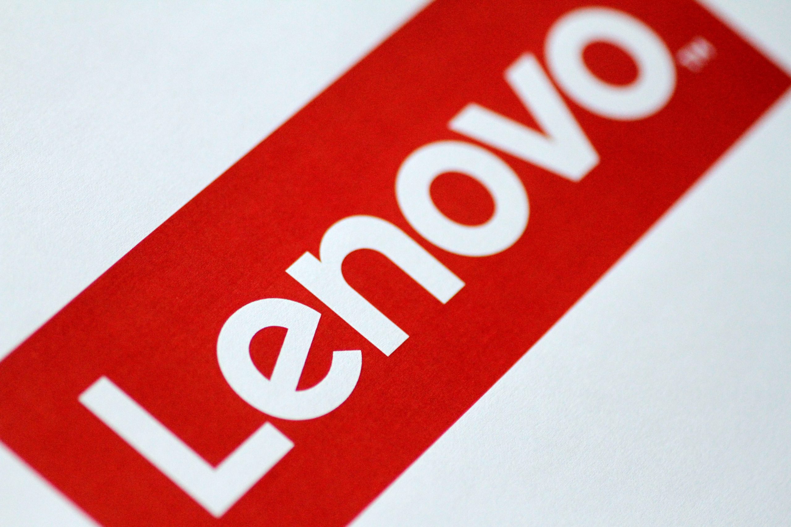Lenovo planea integrar componentes de alto rendimiento, como la gráfica RTX 5090, en futuras versiones comerciales. (Reuters)