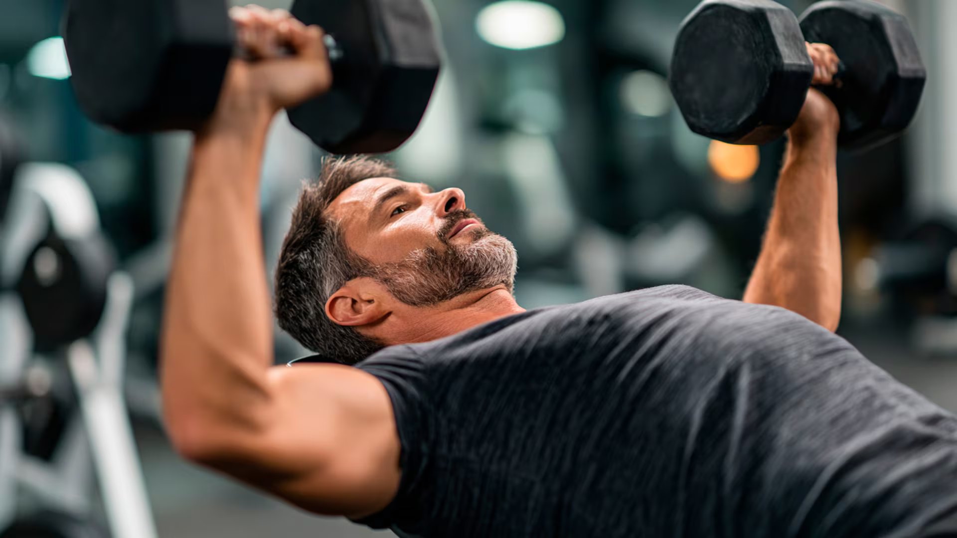 La división por grupos musculares específica o de culturismo apunta al crecimiento muscular intensivo en practicantes avanzados (Imagen Ilustrativa Infobae)