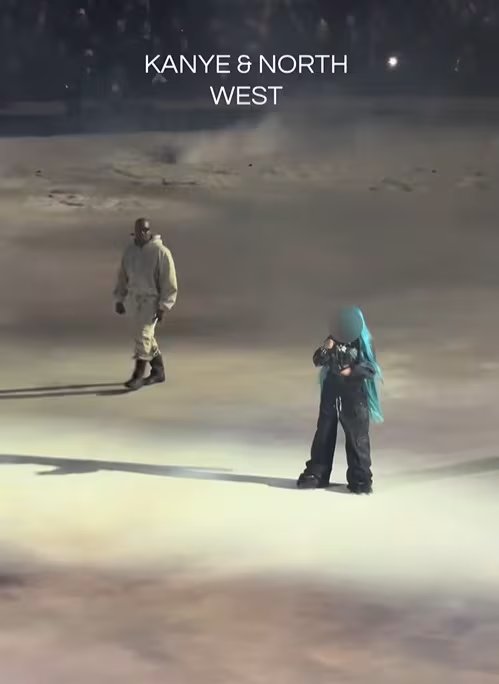 (TikTok: @mikearestegui)