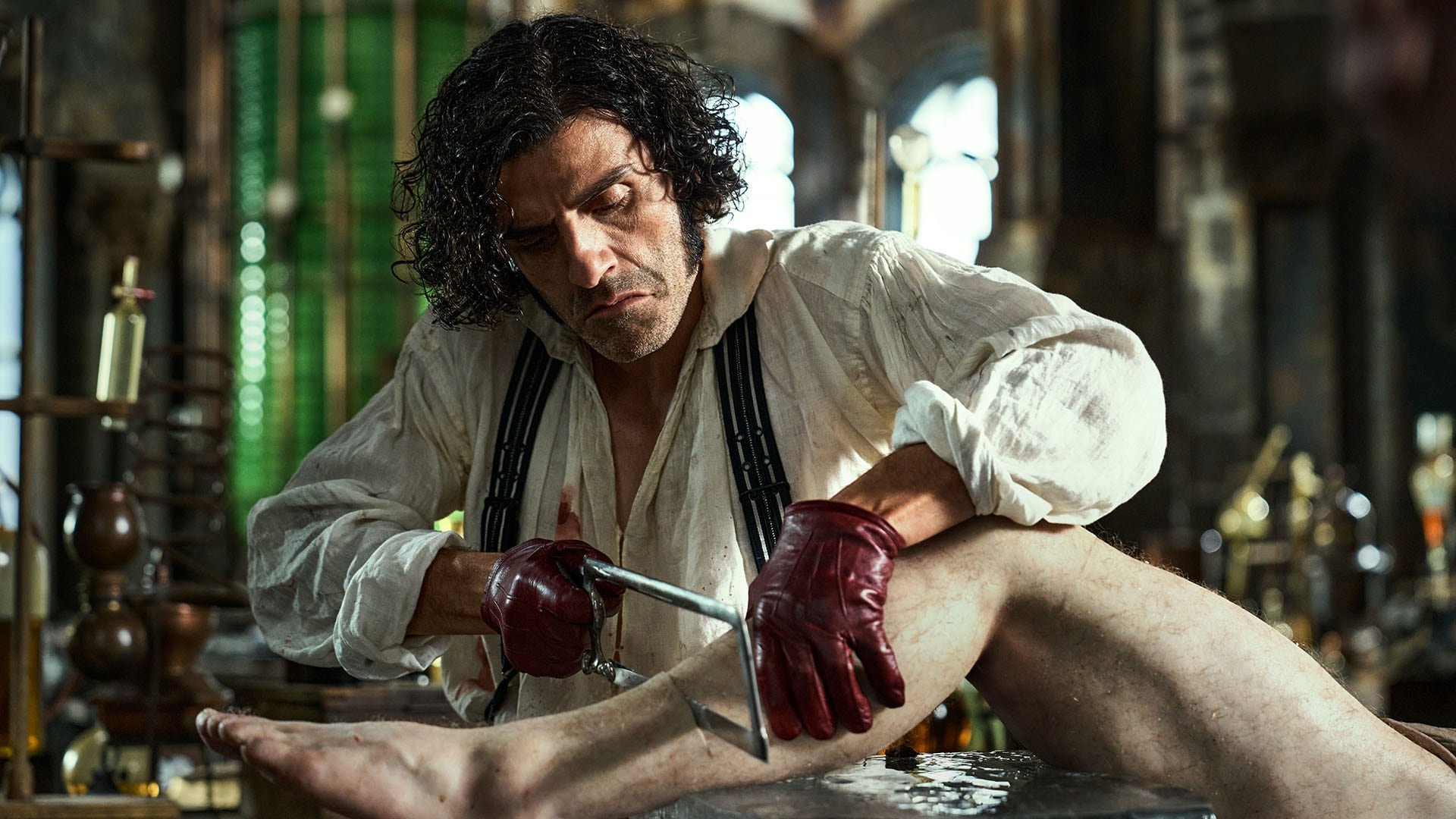 FRANKENSTEIN. Oscar Isaac as Victor Frankenstein in Frankenstein. Cr. Ken Woroner/Netflix © 2025.