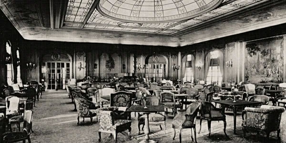 El lujoso interior del Berengaria estaba inspirado en los mejores hoteles europeos, con salones de mármol (Wikipedia)