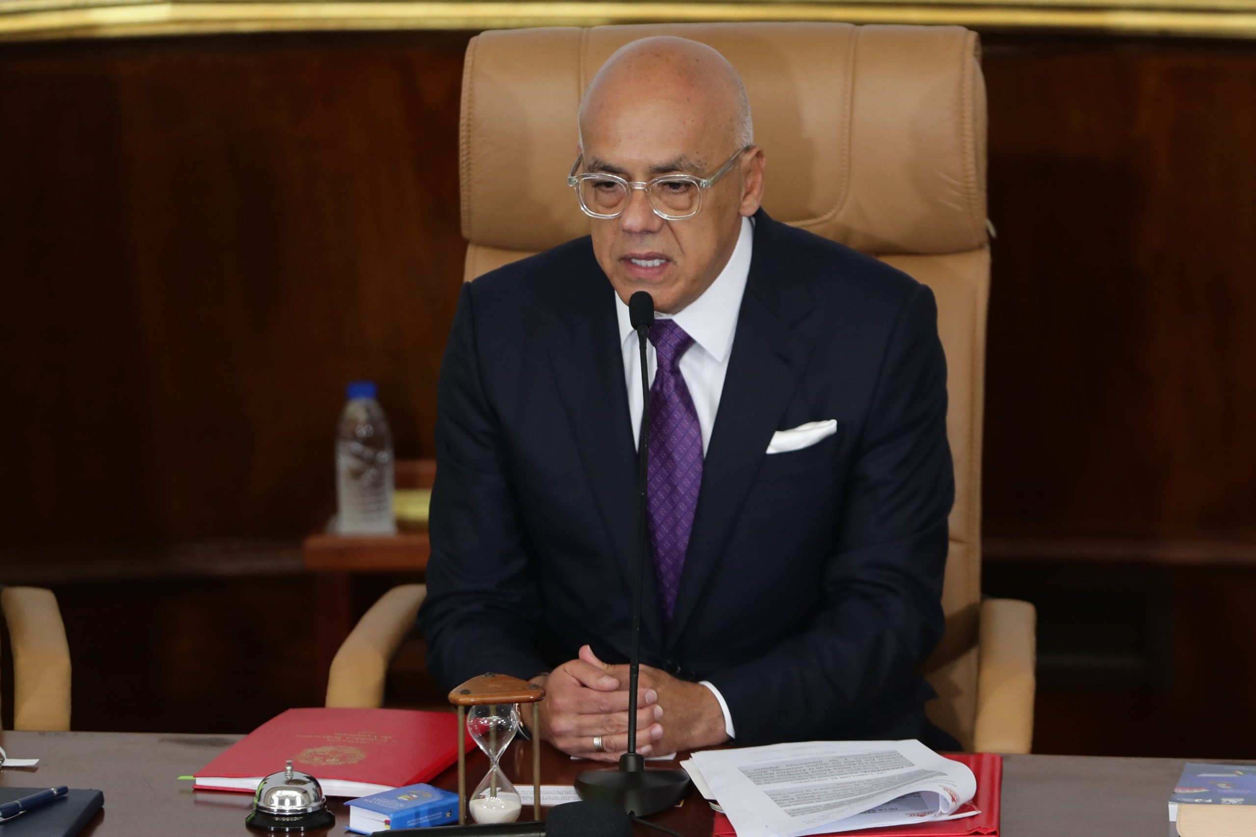 Jorge Rodríguez puso a disposición las listas de excarcelaciones, aunque no fueron difundidas al público (EFE)
