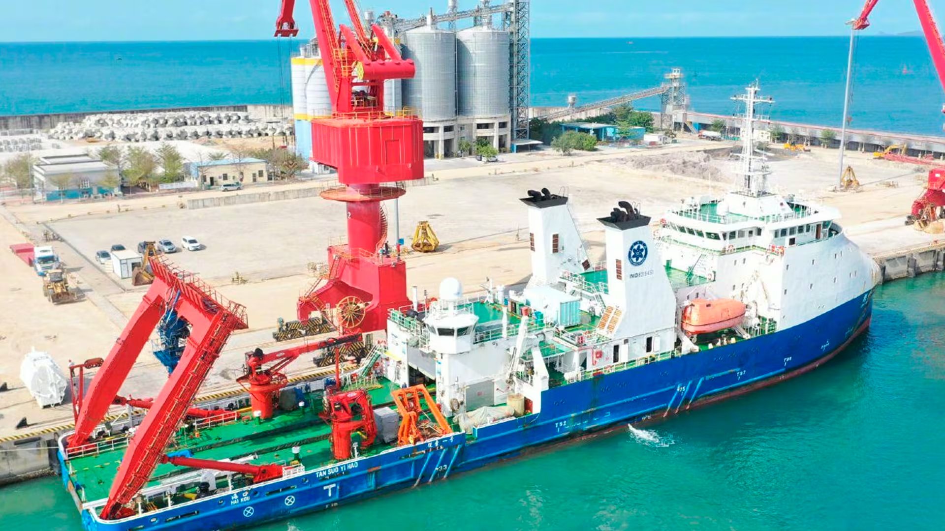 El Tan Suo Yi Hao tiene su base en el puerto de Hainan
