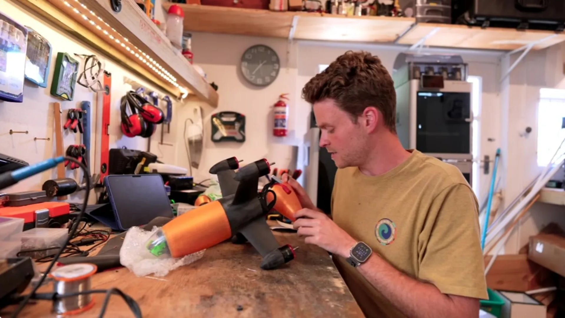 El dron fue diseñado y probado por el equipo familiar de Mike y Luke Bell en Sudáfrica. (Luke Máximo Bell / YouTube)