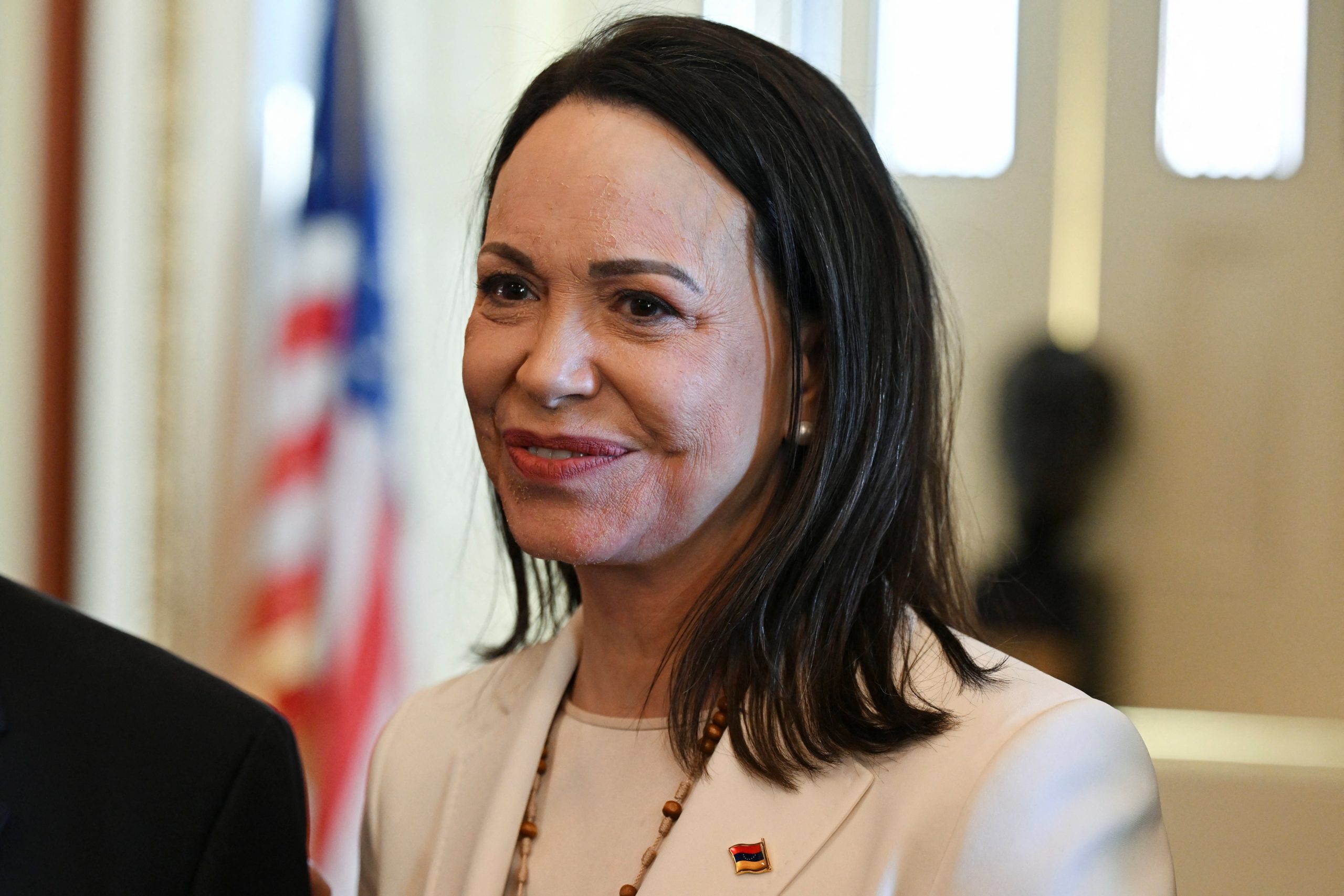 La líder opositora venezolana María Corina Machado se reúne con senadores estadounidenses tras su encuentro con el presidente estadounidense Donald Trump en la Casa Blanca, en el Capitolio en Washington, D.C., EE. UU., el 15 de enero de 2026. REUTERS/Annabelle Gordon
