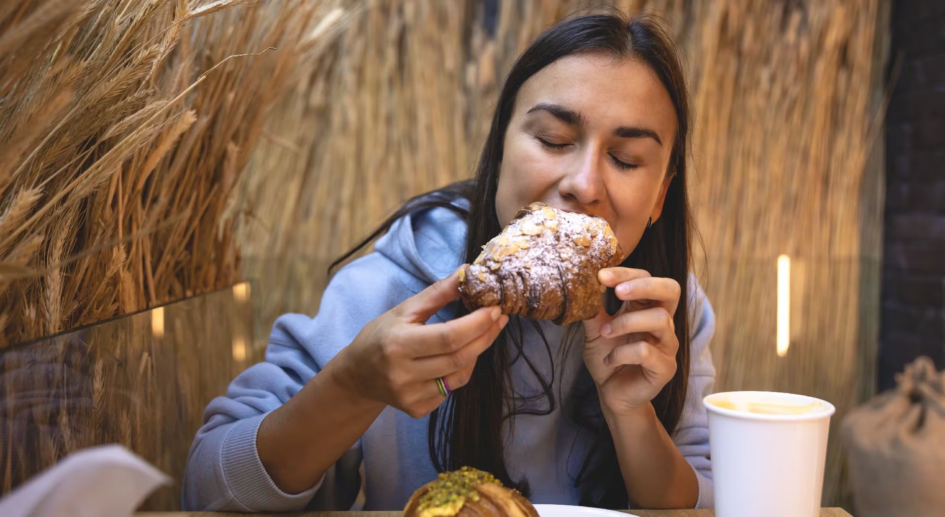 Sin respaldo oficial, el Día Internacional del Croissant nació del consenso popular y del interés por homenajear una pieza clásica de la panadería. (Freepik)