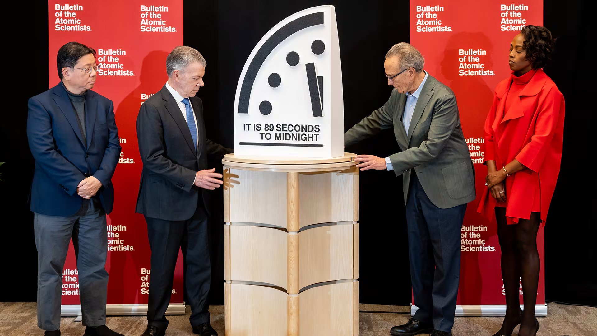 El indicador fue creado en 1947 por científicos como Albert Einstein y J. Robert Oppenheimer (AFP)