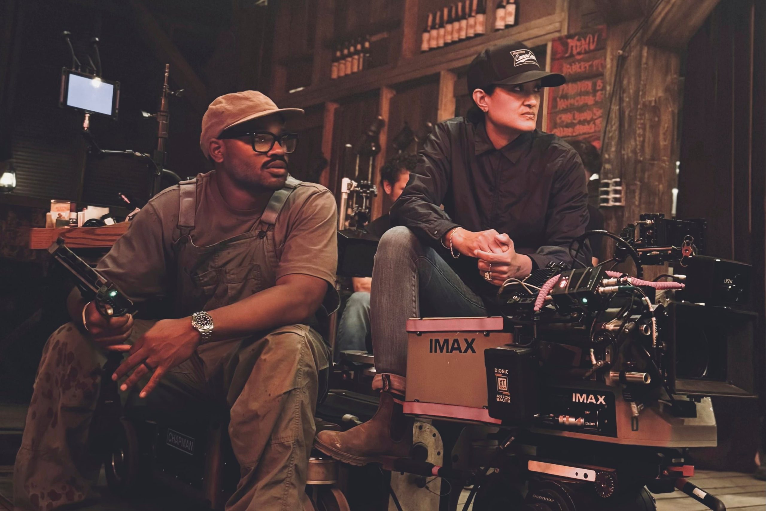 La elección del género de vampiros en 'Pecadores' permitió a Coogler explorar la complejidad técnica, narrativa y emocional al dirigir a un actor en papeles gemelos (Eli Adé/Warner Bros. Pictures via AP)