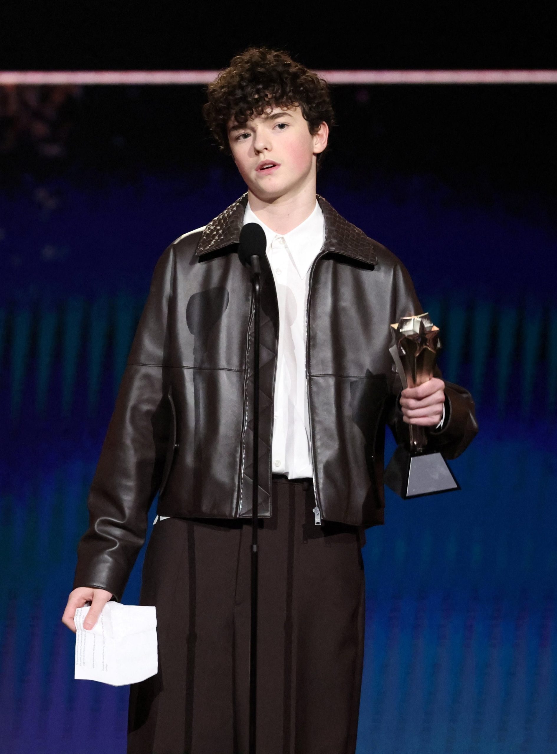 El joven actor, premiado también con un Emmy por “Adolescence”, se consolida como referente nacional del cambio social en la escena artística - REUTERS/Mario Anzuoni