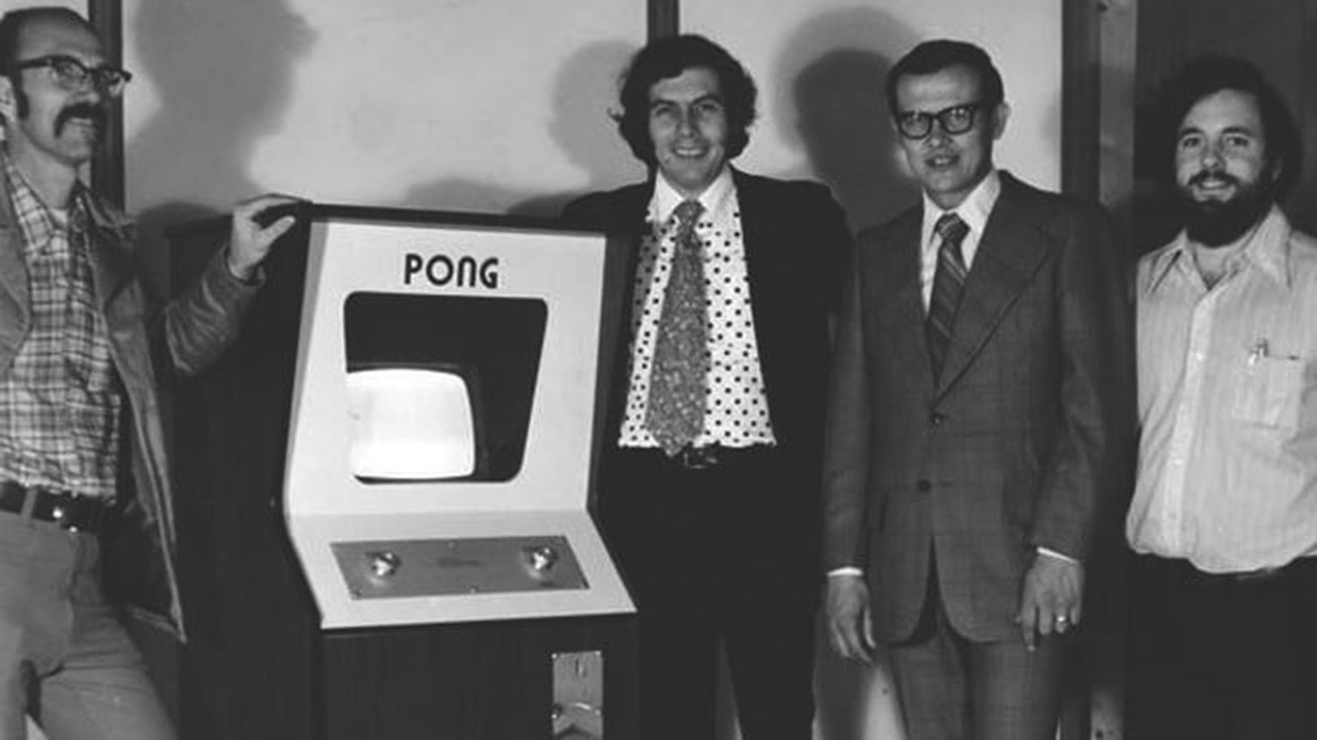 A pesar de sus logros técnicos, la Channel F vendió 250.000 unidades y quedó opacada comercialmente por la Atari 2600 y su mayor catálogo de juegos