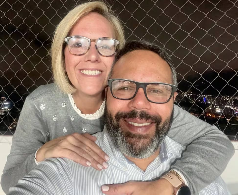 Rafael Tudares junto a su esposa Mariana González