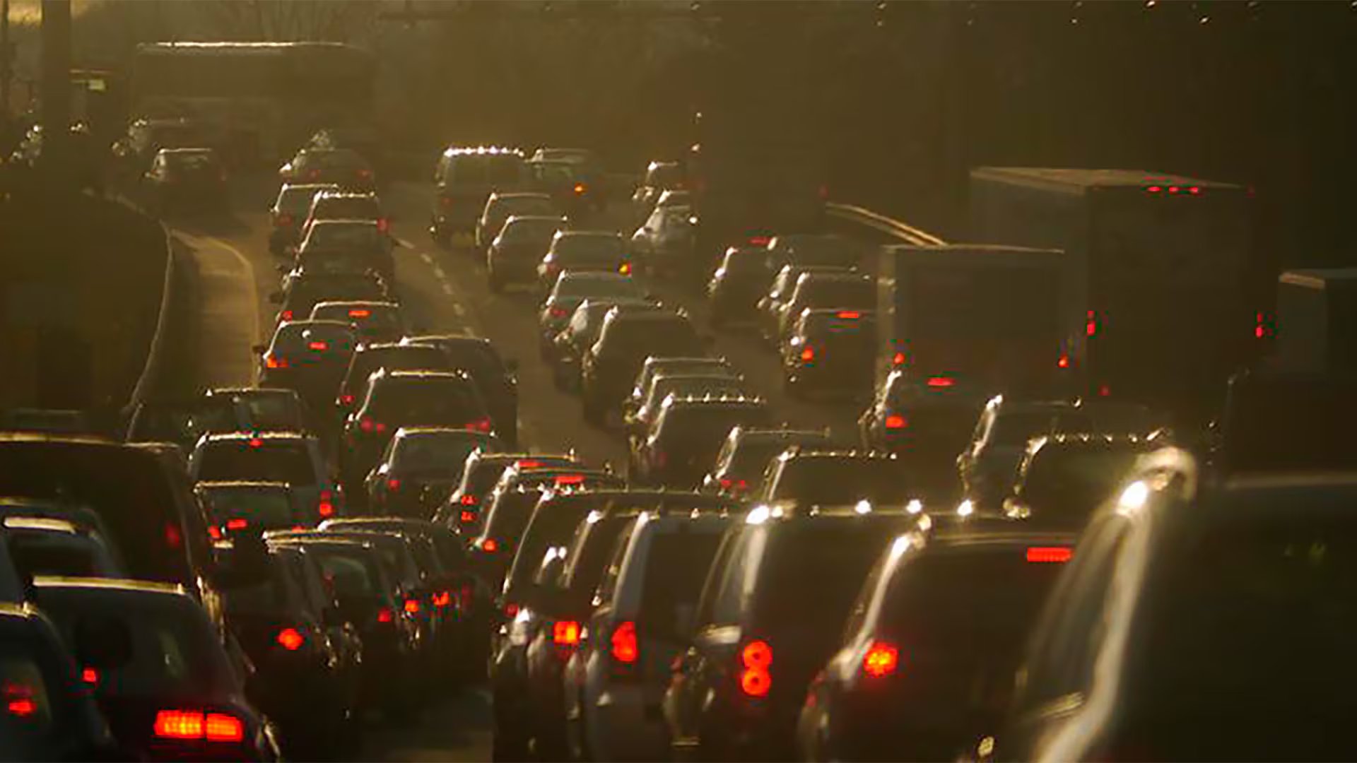 Estudios científicos vinculan la exposición a PM2.5 con un incremento en la mortalidad por enfermedades cardíacas y accidentes cerebrovasculares (Universidad de Cambridge)