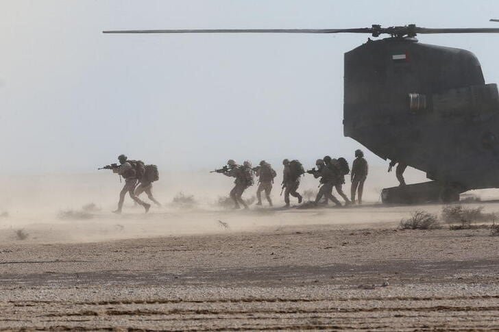 La fractura entre Emiratos y Arabia Saudí debilita la coalición internacional en Yemen (Reuters)