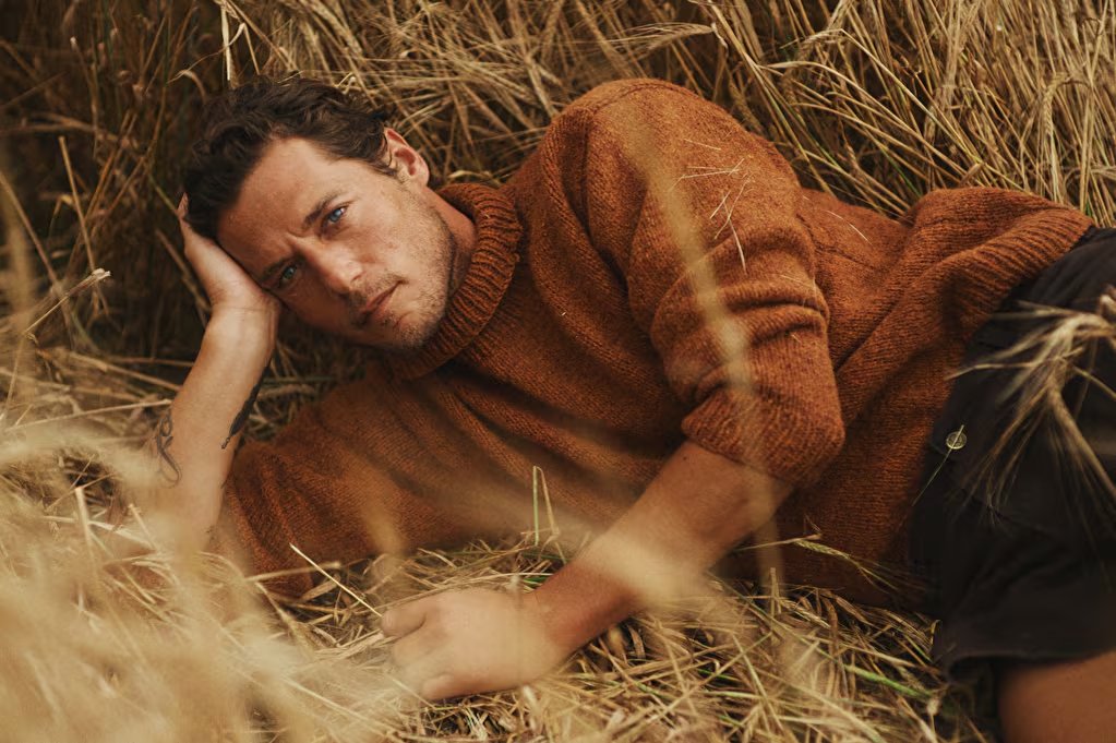 El arte ha sido parte fundamental de su desarrollo siguiendo la tradición familiar tanto de su madre como de su padre. (selectmodel.com)