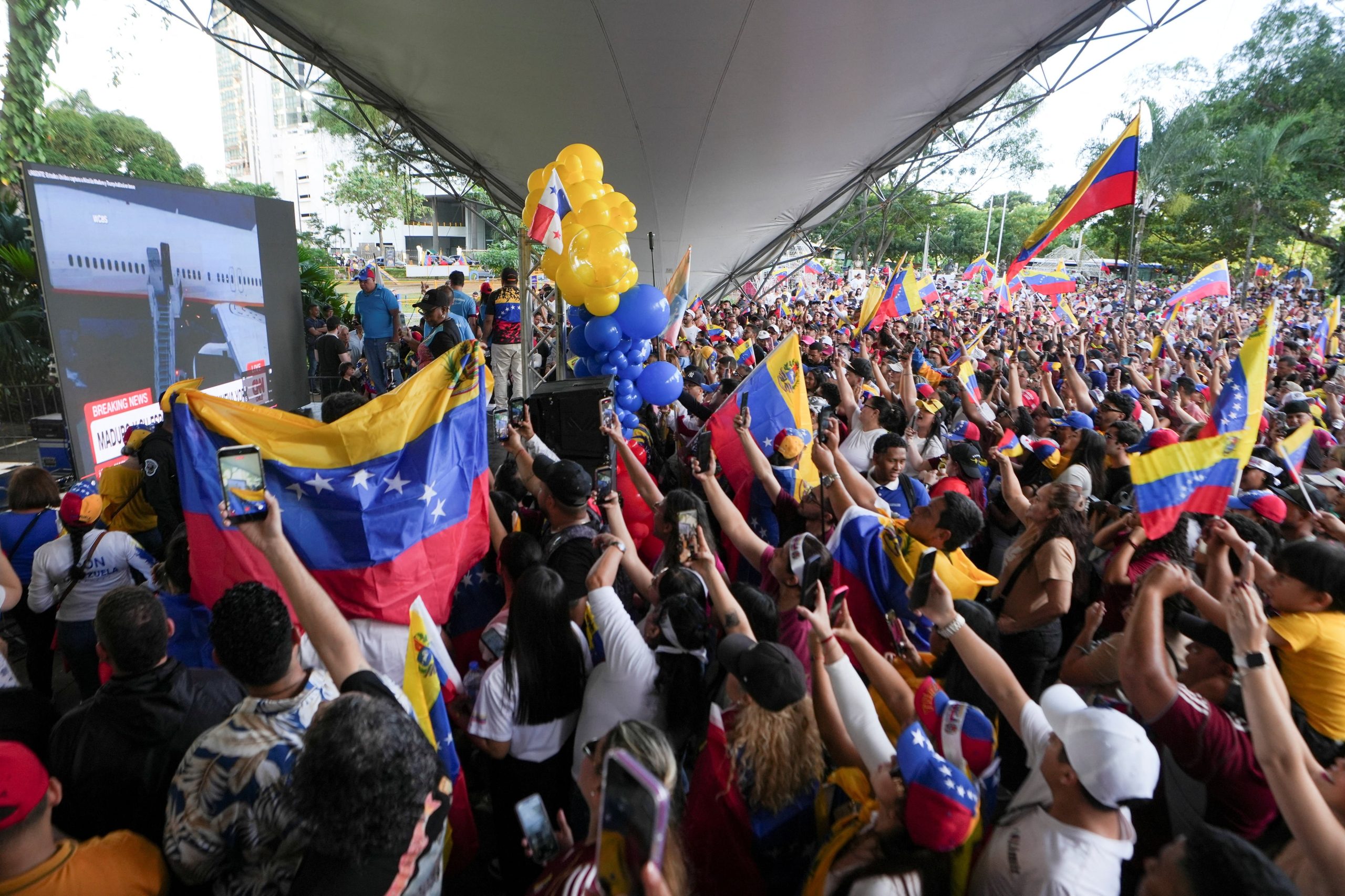Venezuelans living in Panama celebrate after U.S. President Donald Trump said the U.S. has struck Venezuela and captured its President Nicolas Maduro and his wife Cilia Flores, in Panama City, Panama January 3, 2026. REUTERS/ Enea Lebrun