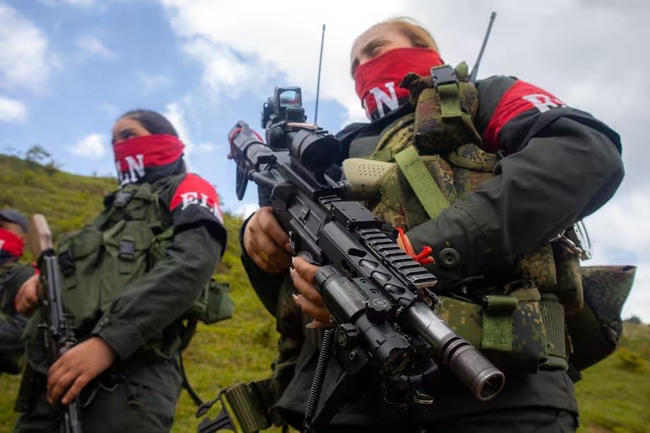 El ELN había consolidado su presencia en Venezuela con operaciones en ocho estados y centros de entrenamiento y logística - crédito Stringer/AFP