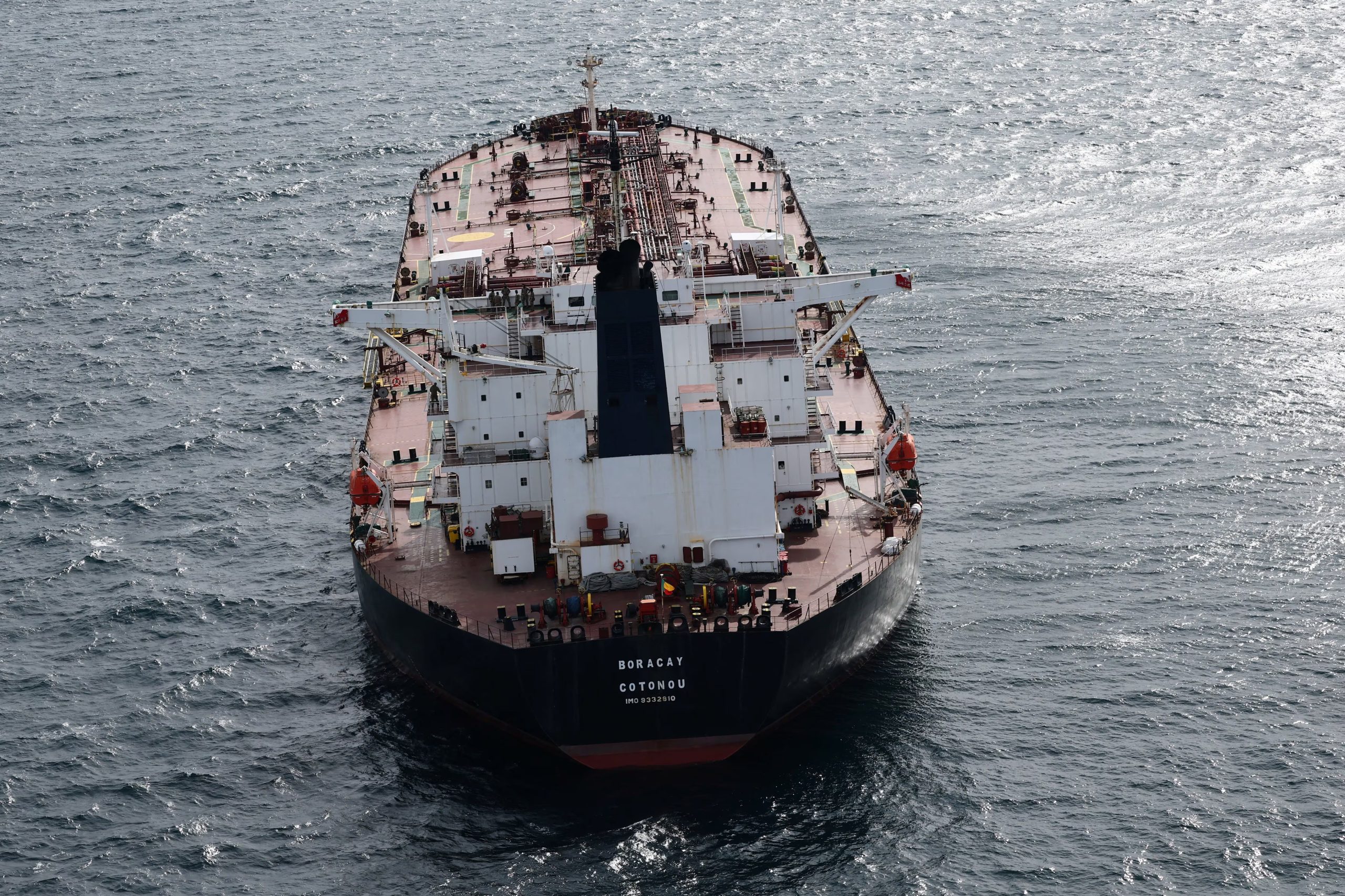 Imagen de archivo del petrolero Boracay frente a Saint-Nazaire. Su capitán chino será juzgado en febrero tras ser acusado por Francia de operar bajo la 
