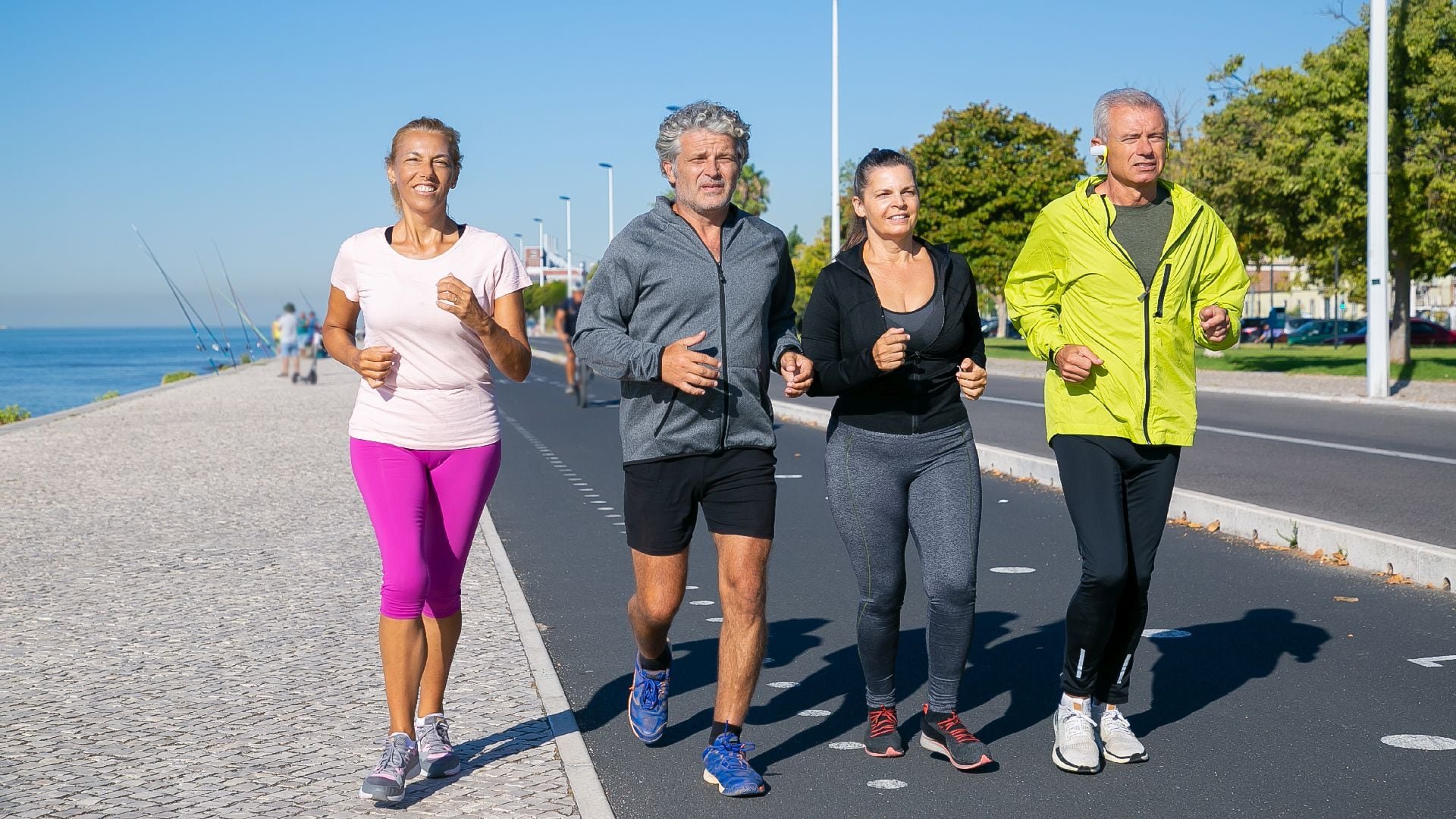 El estudio demuestra que la calidad y función de las grasas, especialmente la beige, influyen en la salud de los vasos sanguíneos y en el control de la presión arterial (Freepik)