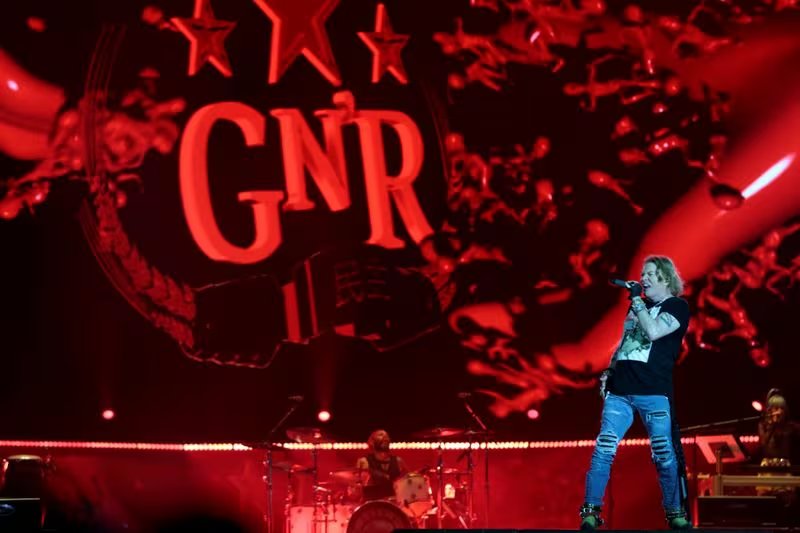 Guns N’ Roses planea grabar las nuevas canciones en los próximos meses, mientras realiza una gira extensa por Estados Unidos hasta 2026 REUTERS/Christopher Pike