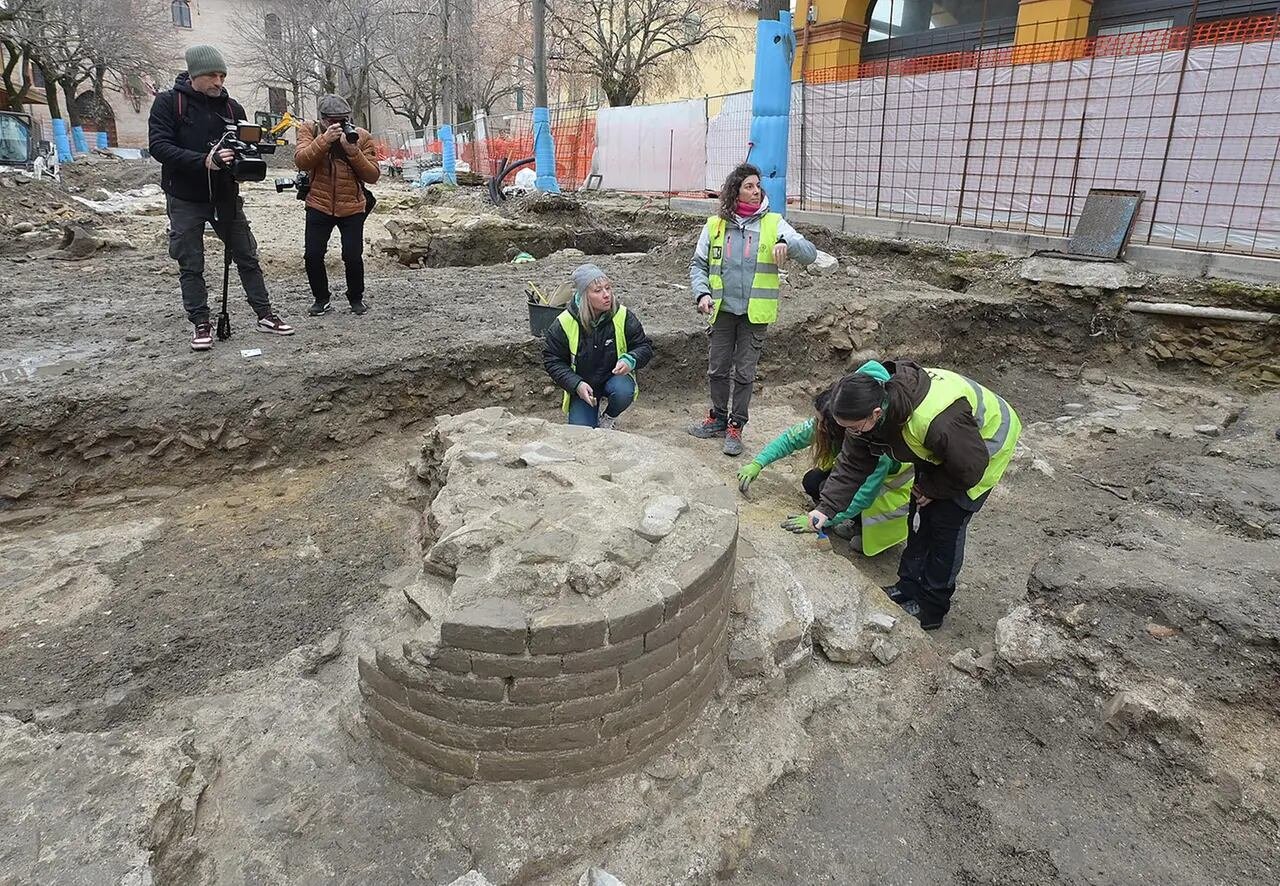 La Basílica de Vitruvio emergió de las excavaciones en la localidad de Fano, Italia (Gentileza: Il Resto de Carlino)